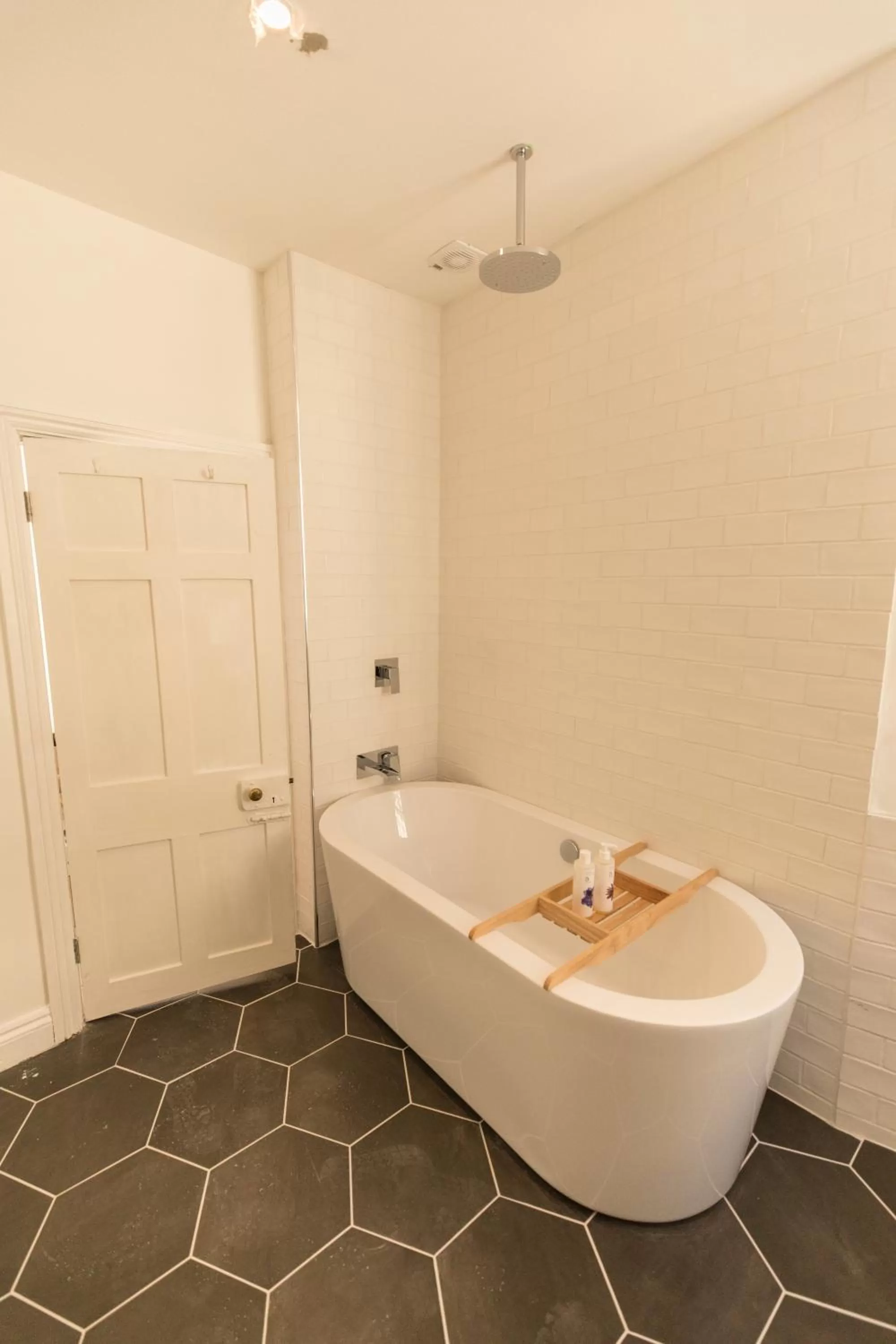 Bath in The Black Fox