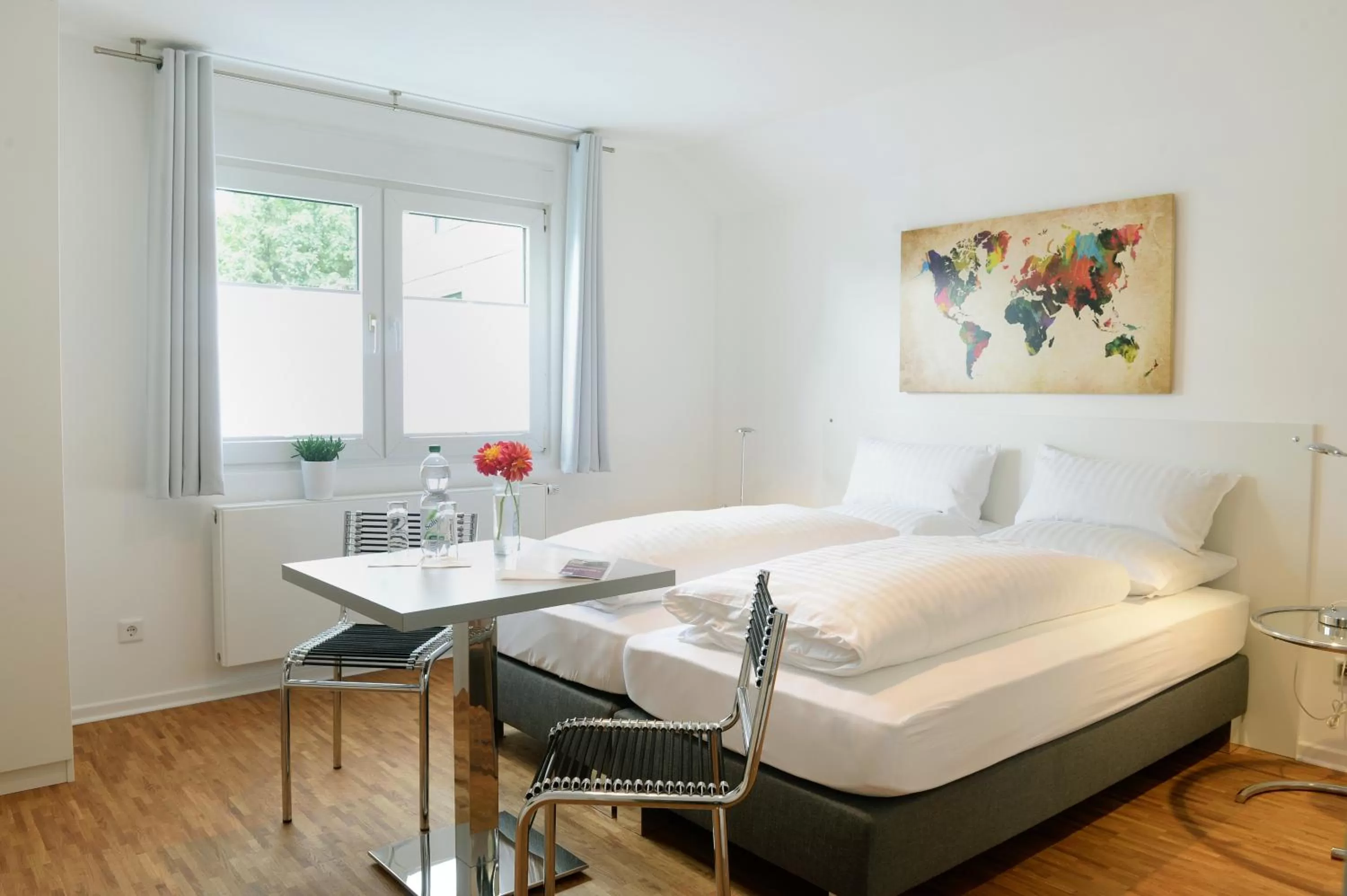 Photo of the whole room in Bed & Breakfast Meerbusch