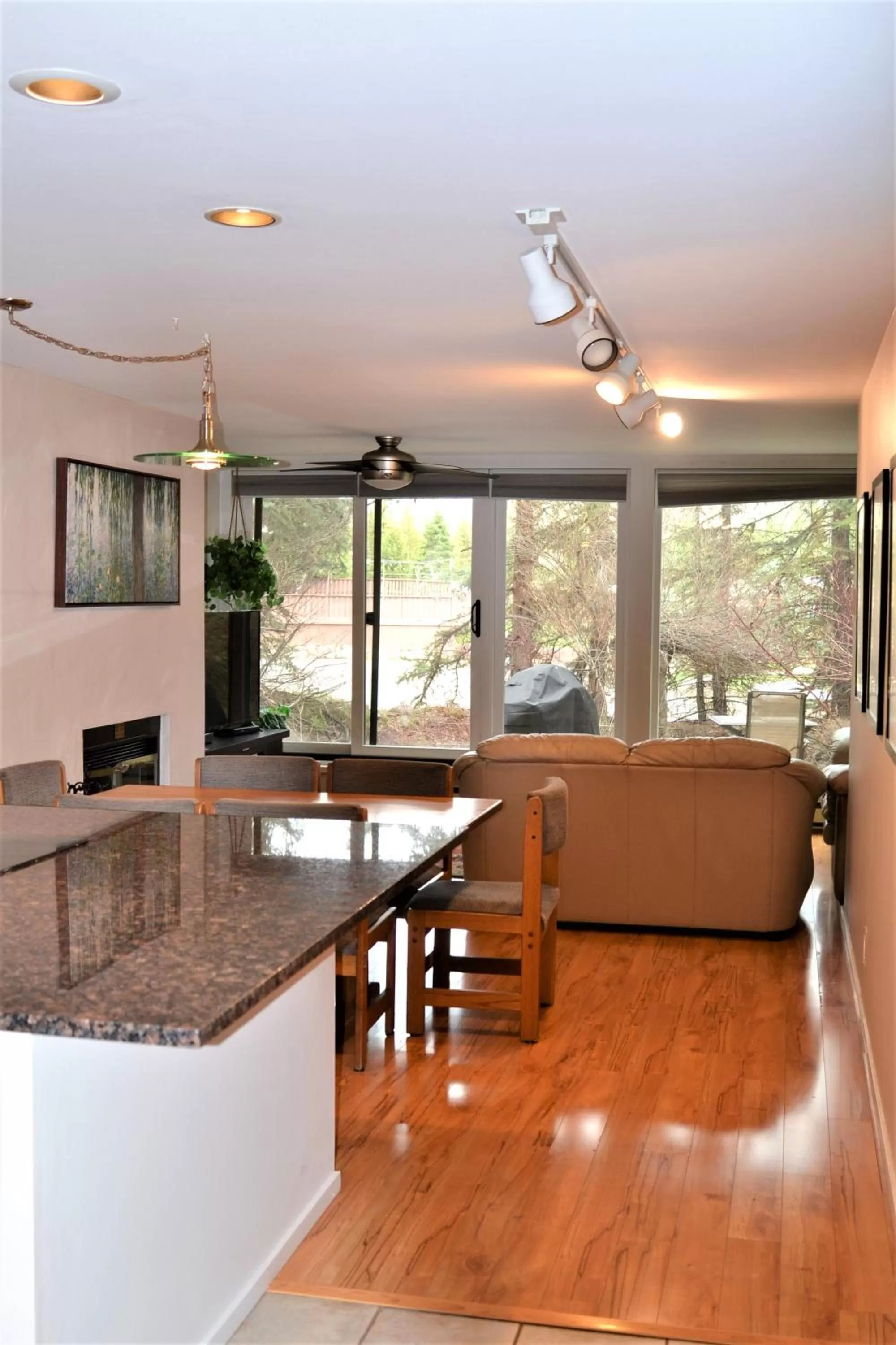 Kitchen or kitchenette in Simba Run Vail Condominiums