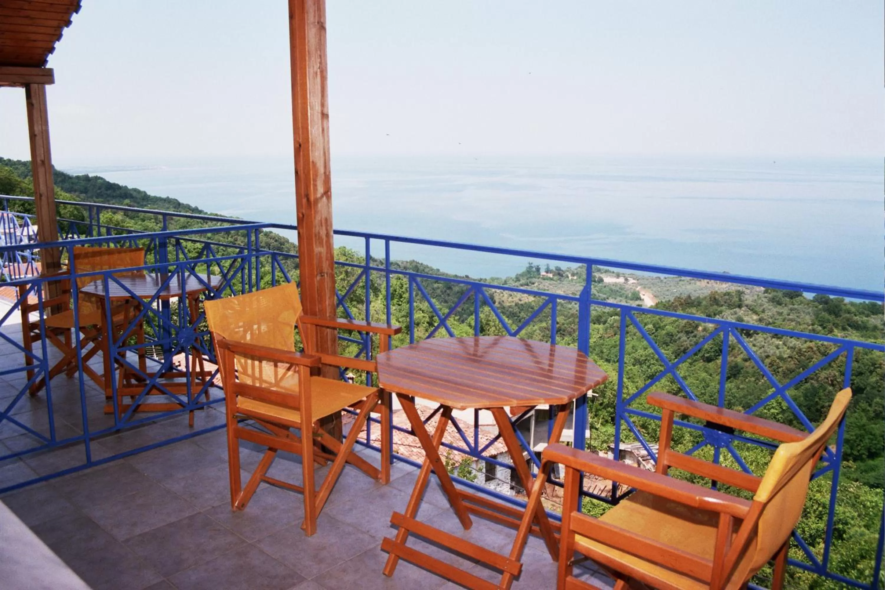 Patio in Hotel Christina - Happy Days