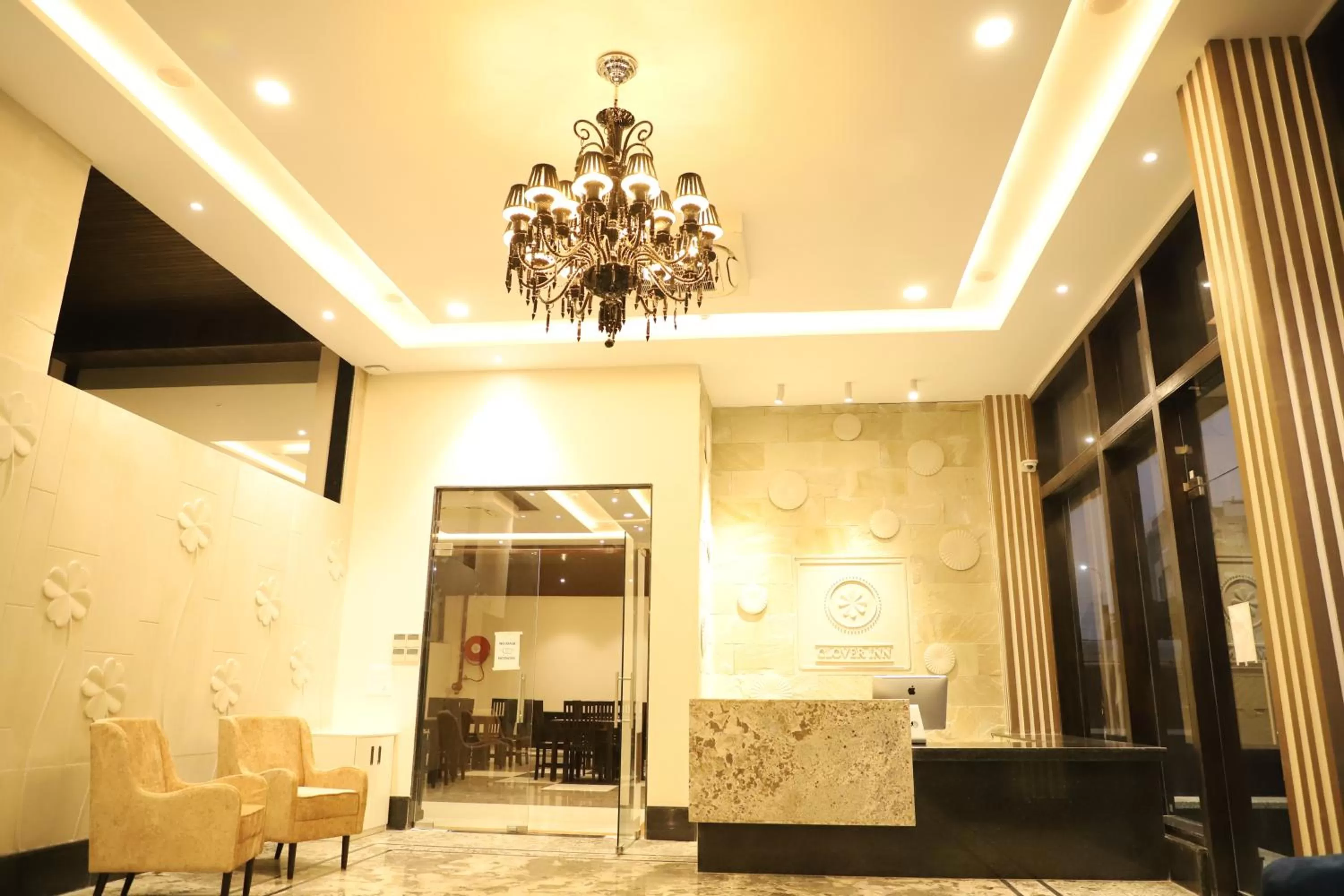 Lobby or reception in Clover Inn