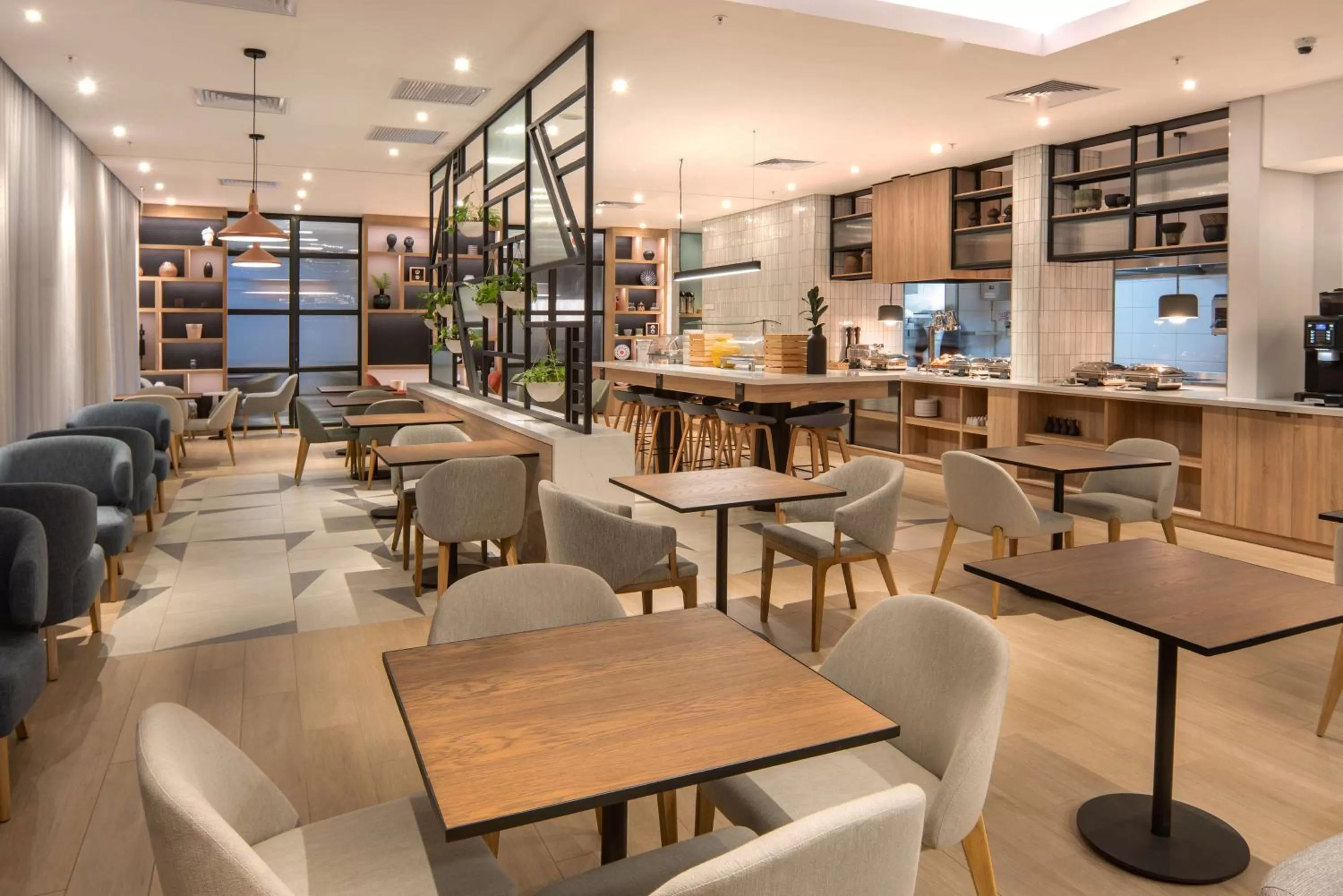 Restaurant/places to eat in Hilton Garden Inn Umhlanga Arch