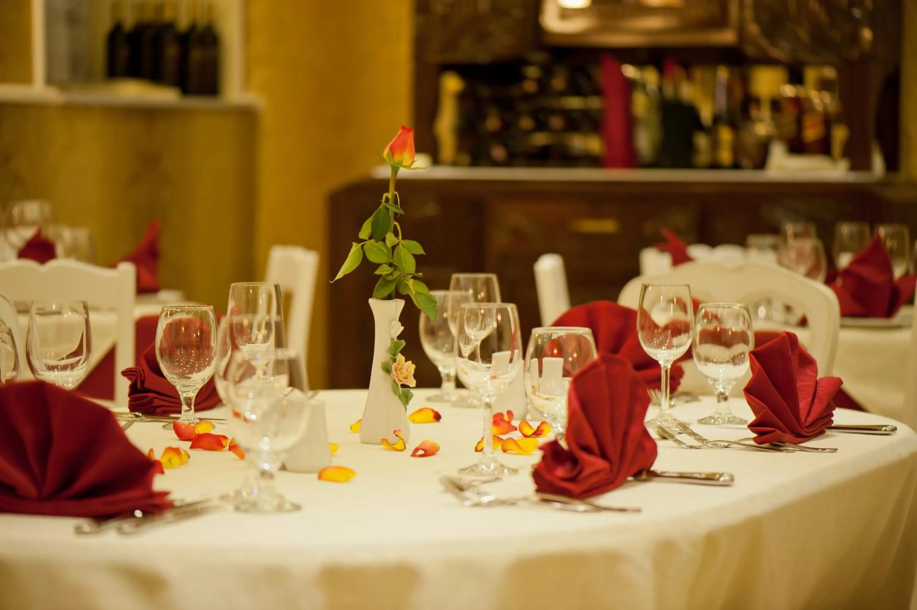 Restaurant/places to eat in Boutique Hotel Anagennisis