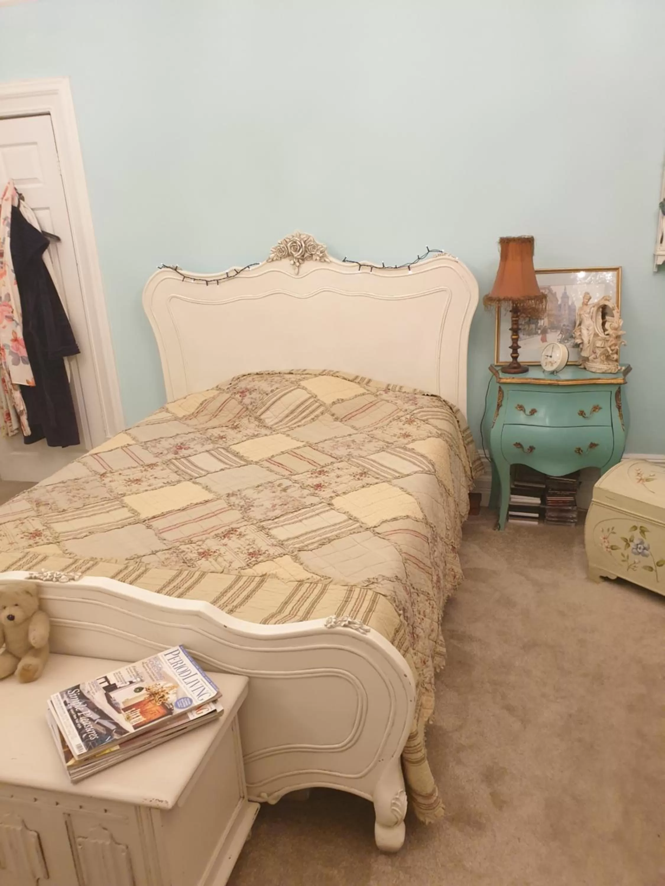 Bed in Judy's B&B private home