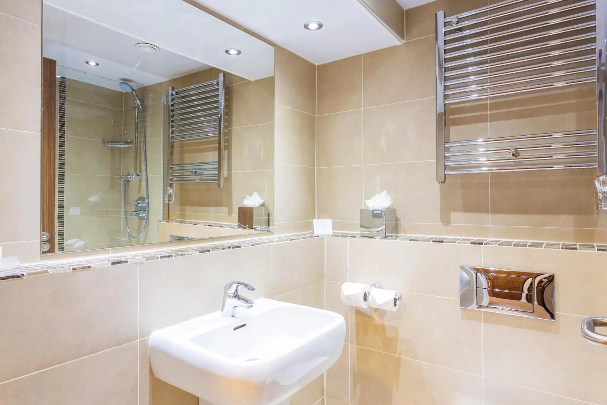 Photo of the whole room in Holiday Inn Newcastle Gosforth Park by IHG