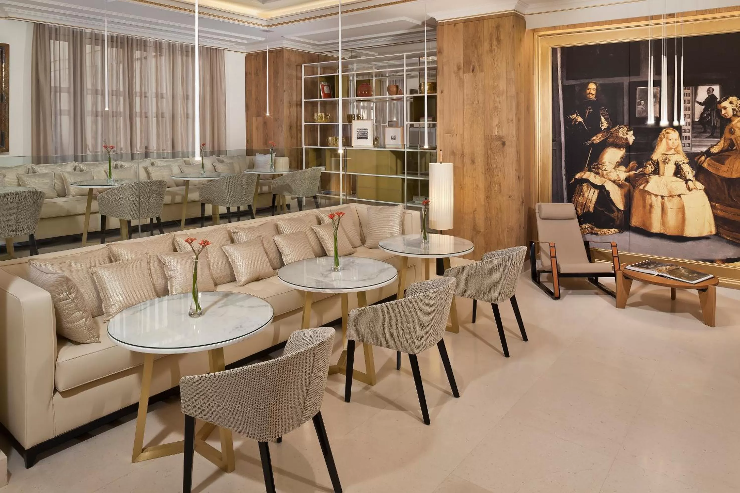 Lounge or bar in Palacio de los Duques Gran Meliá - The Leading Hotels of the World