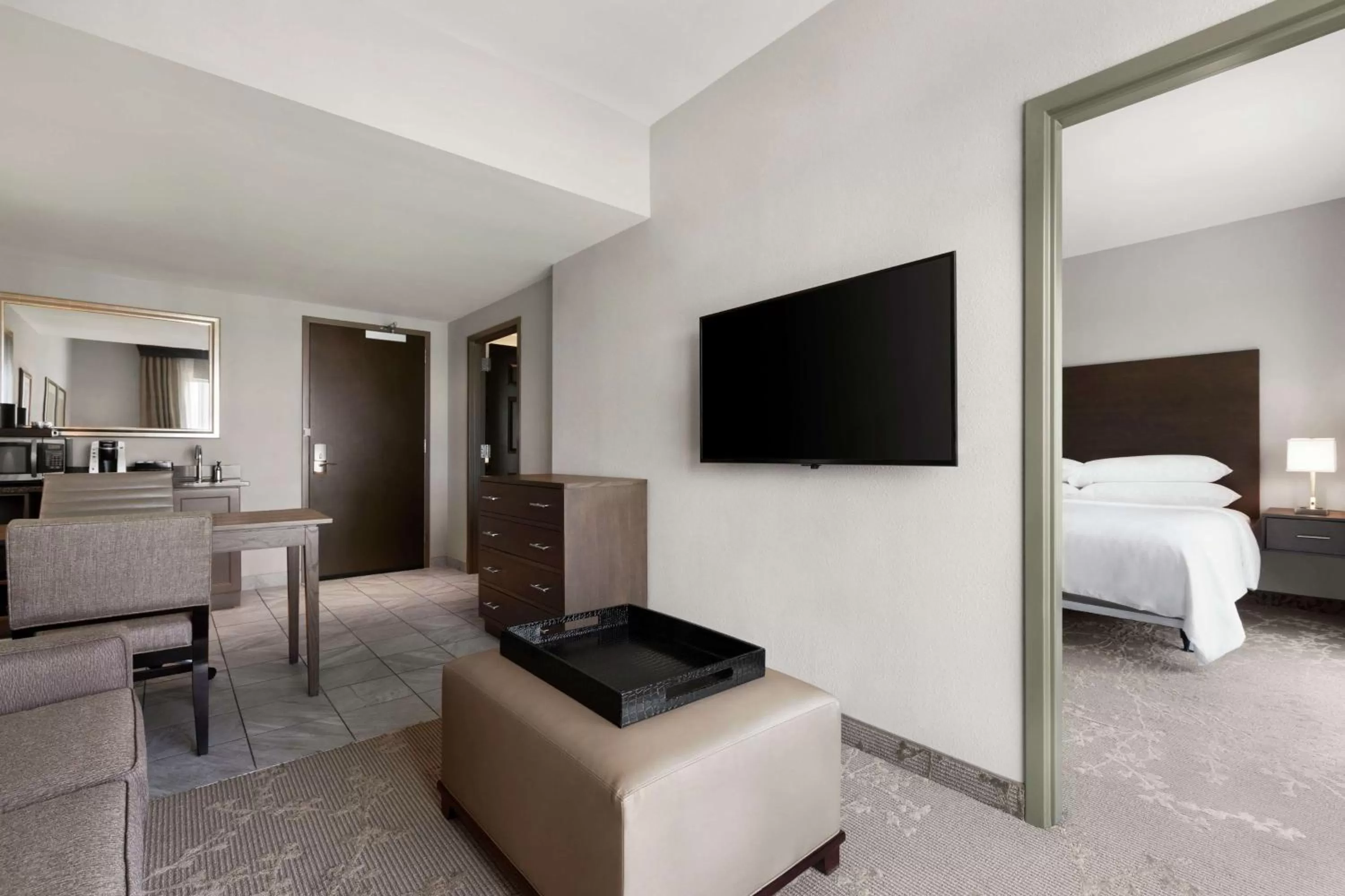 Bedroom, Bed in Embassy Suites Charlotte/Ayrsley