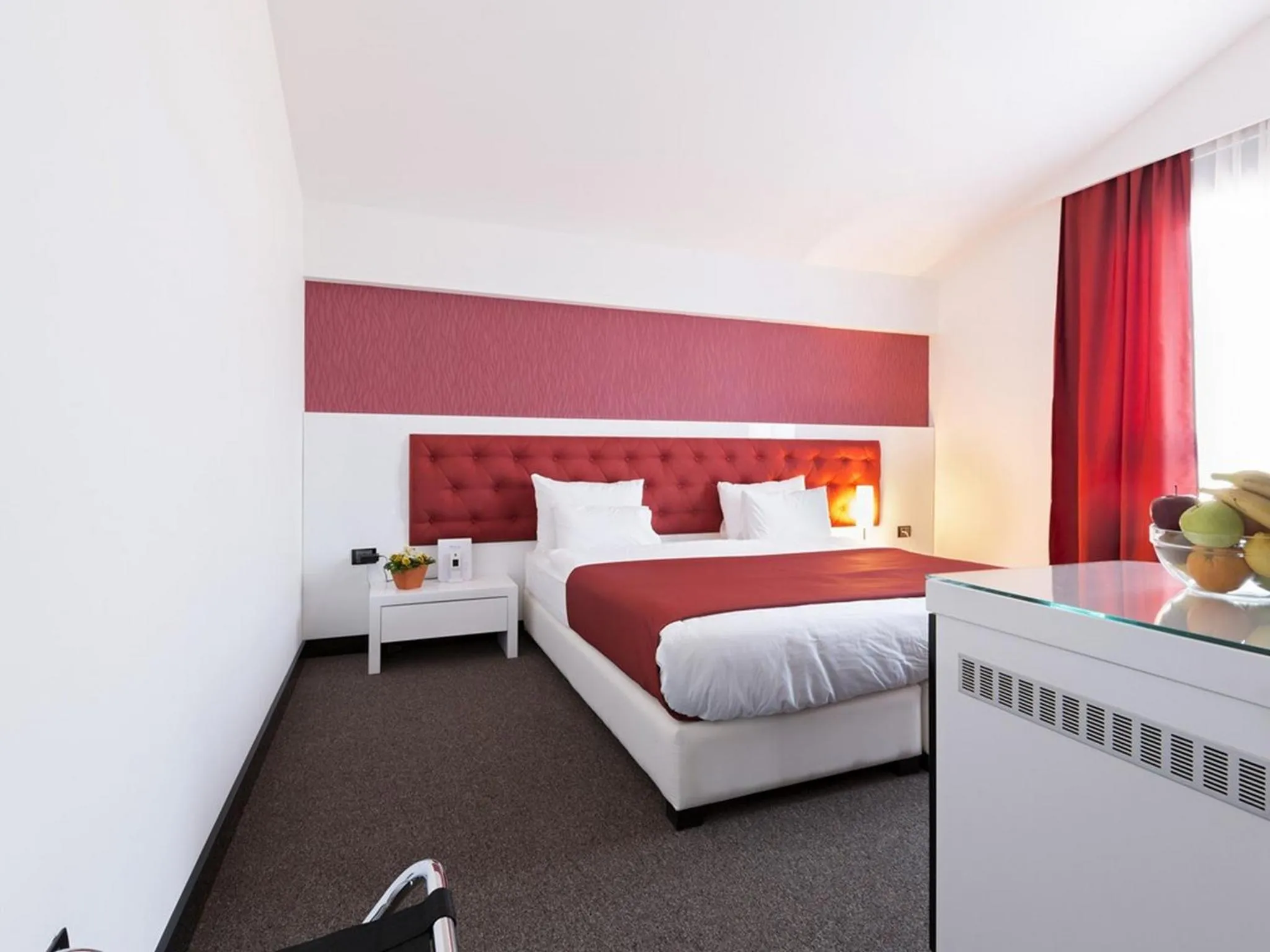 Photo of the whole room, Bed in Nova City Garni Hotel Signature Collection