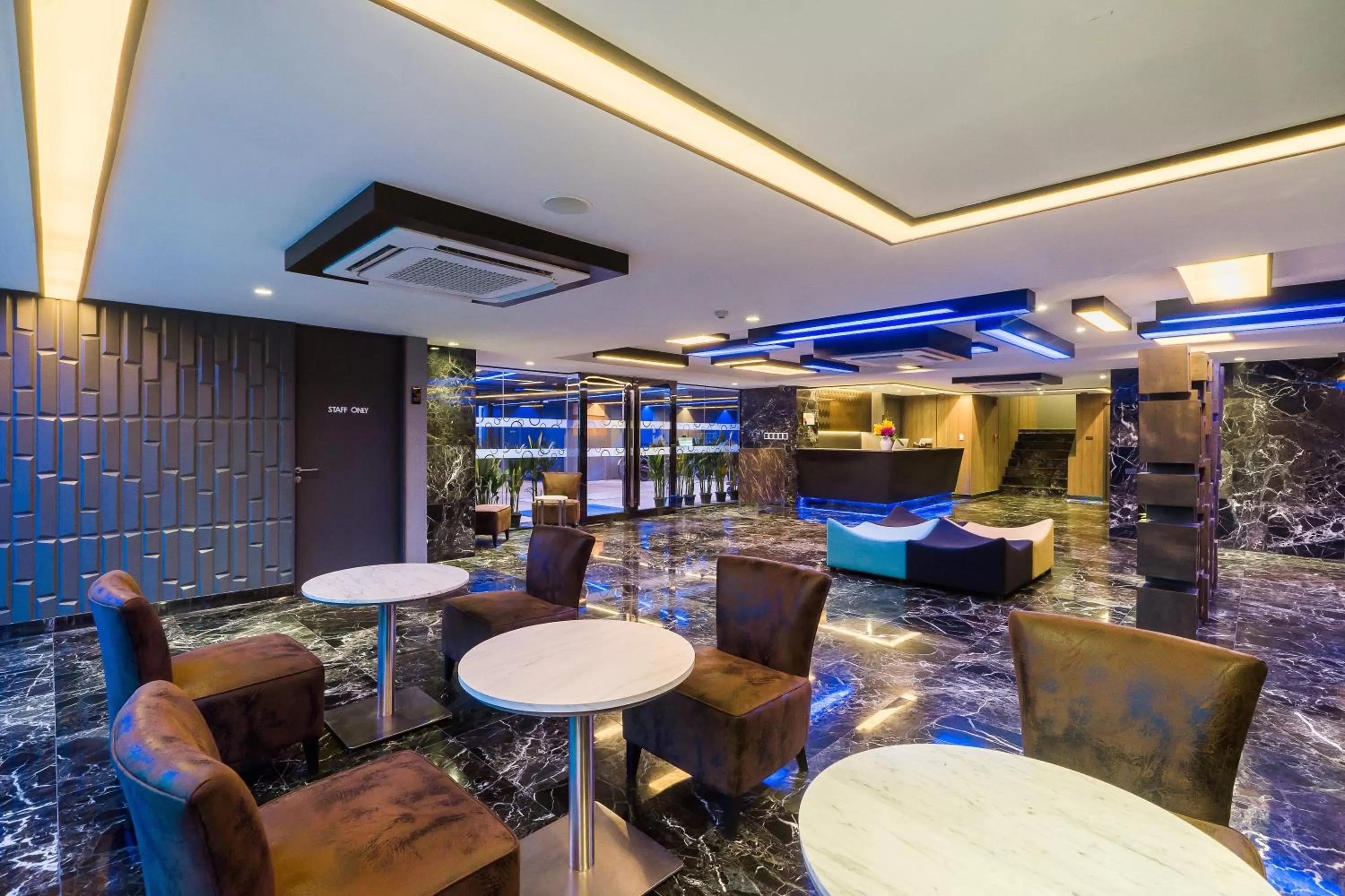 Lobby or reception in Citrus Suites Sukhumvit 6 by Compass Hospitality