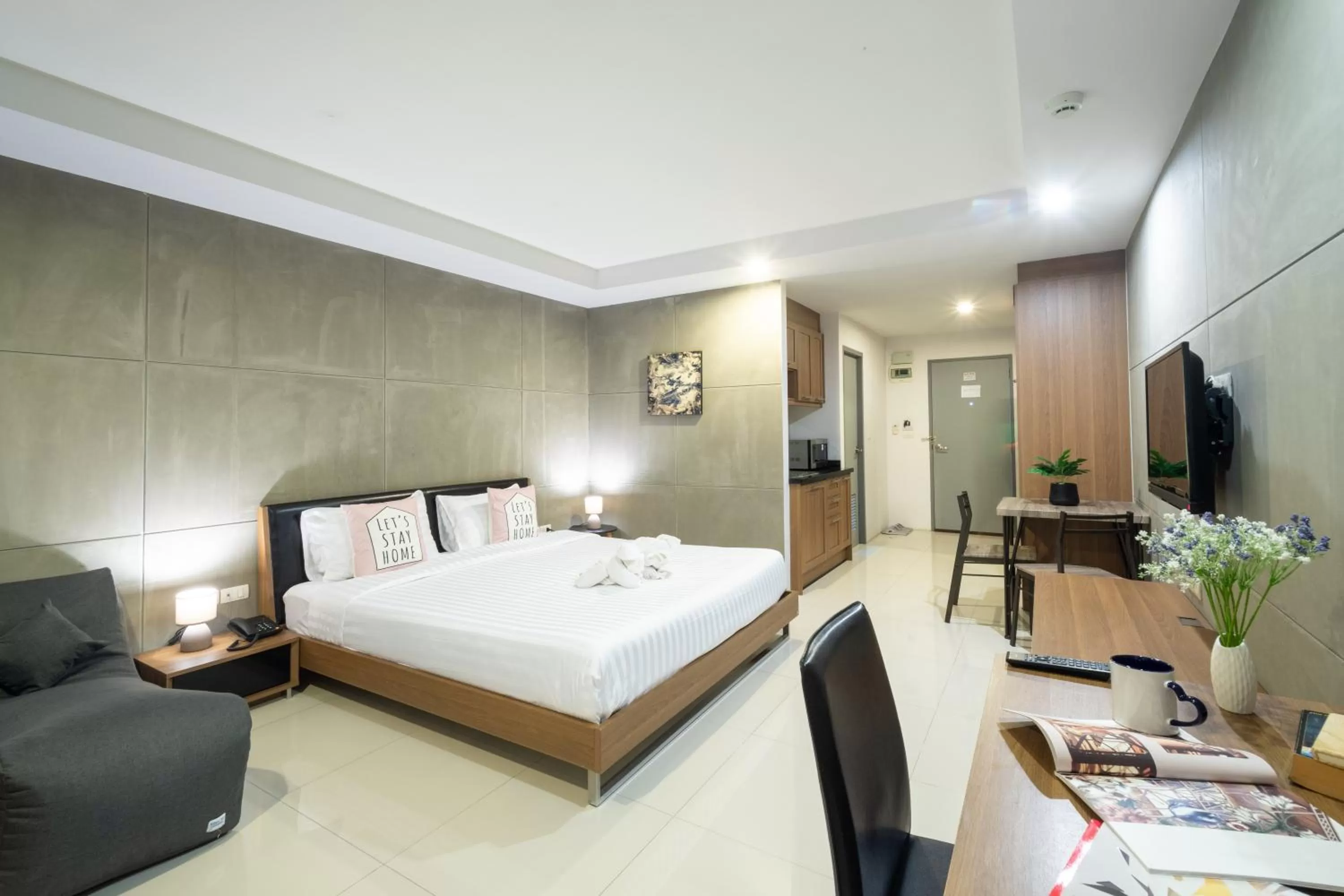 Bed in We Grand Ever 9