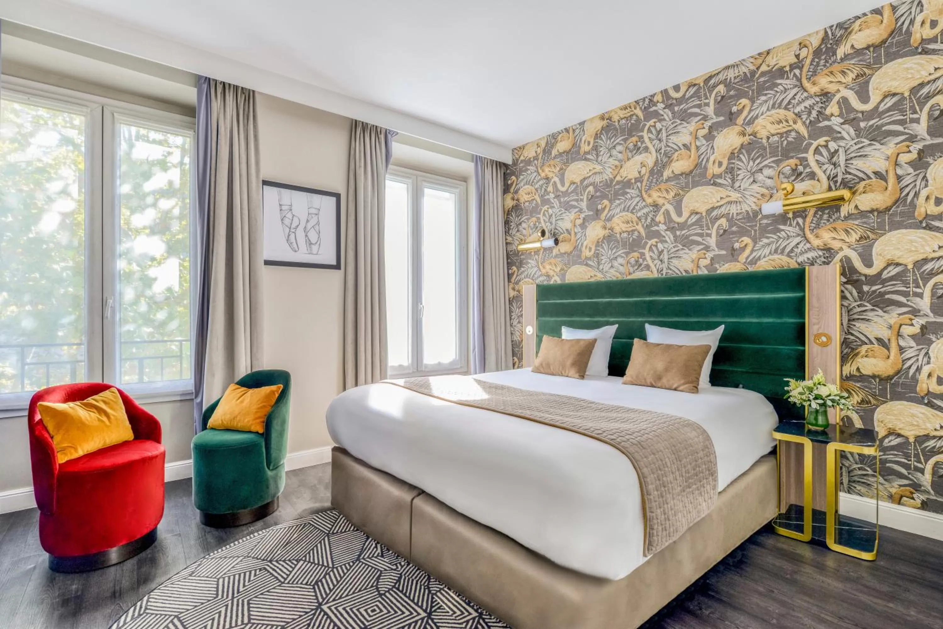 Bed in Hotel Opéra Opal