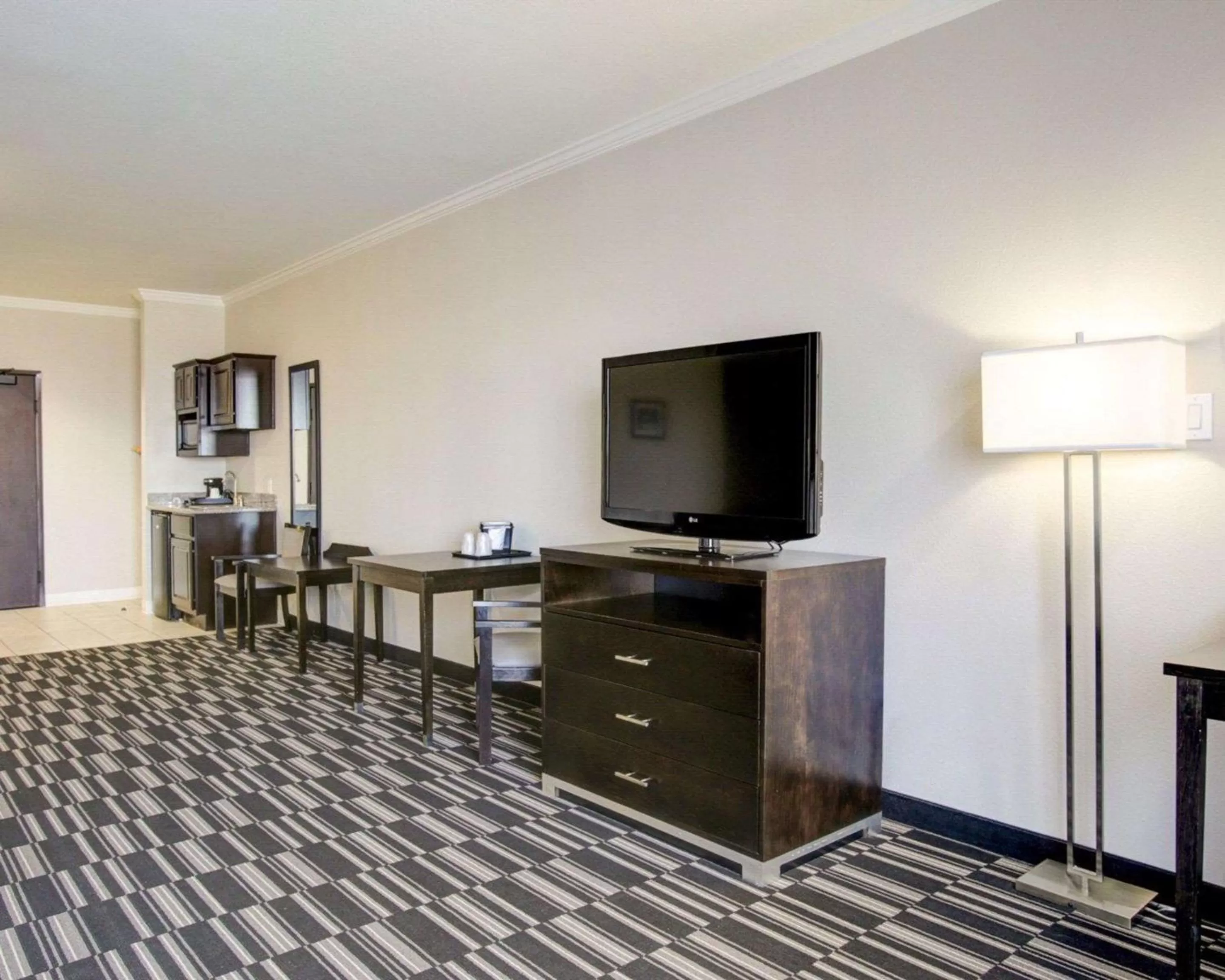Photo of the whole room in Quality Inn & Suites Bryan-College Station