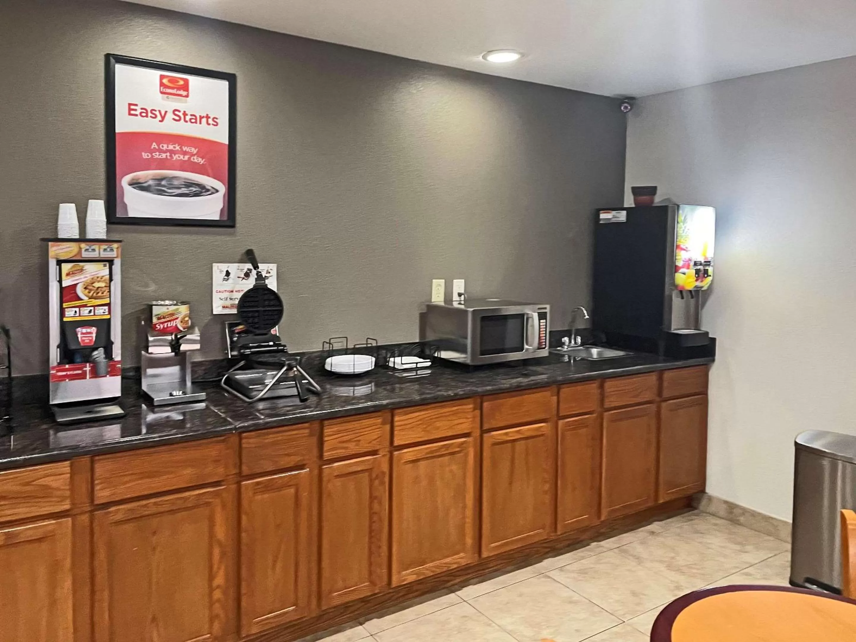 Breakfast in Econo Lodge