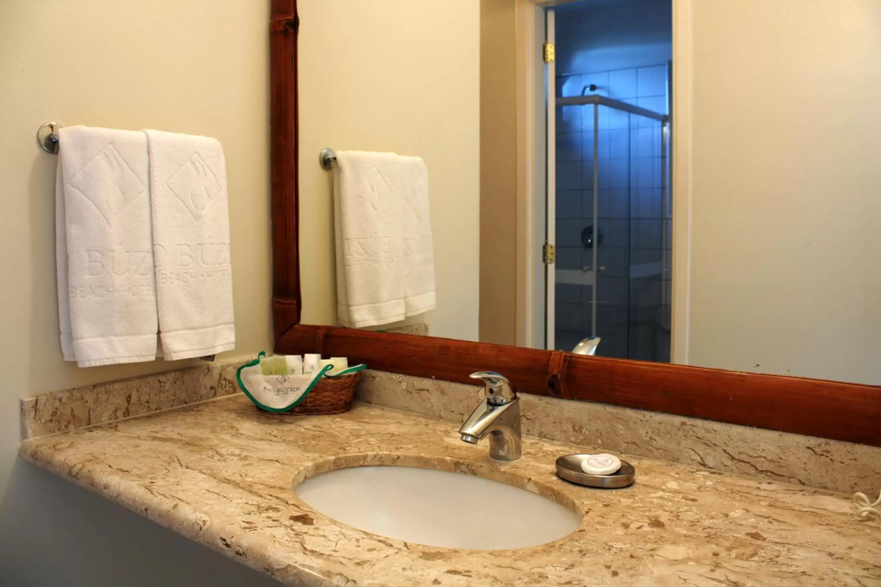 Standard Double Room with Balcony and Garden View in Rio Búzios Beach Hotel Standard Double Room with Balcony and Garden View in Rio Búzios Beach Hotel