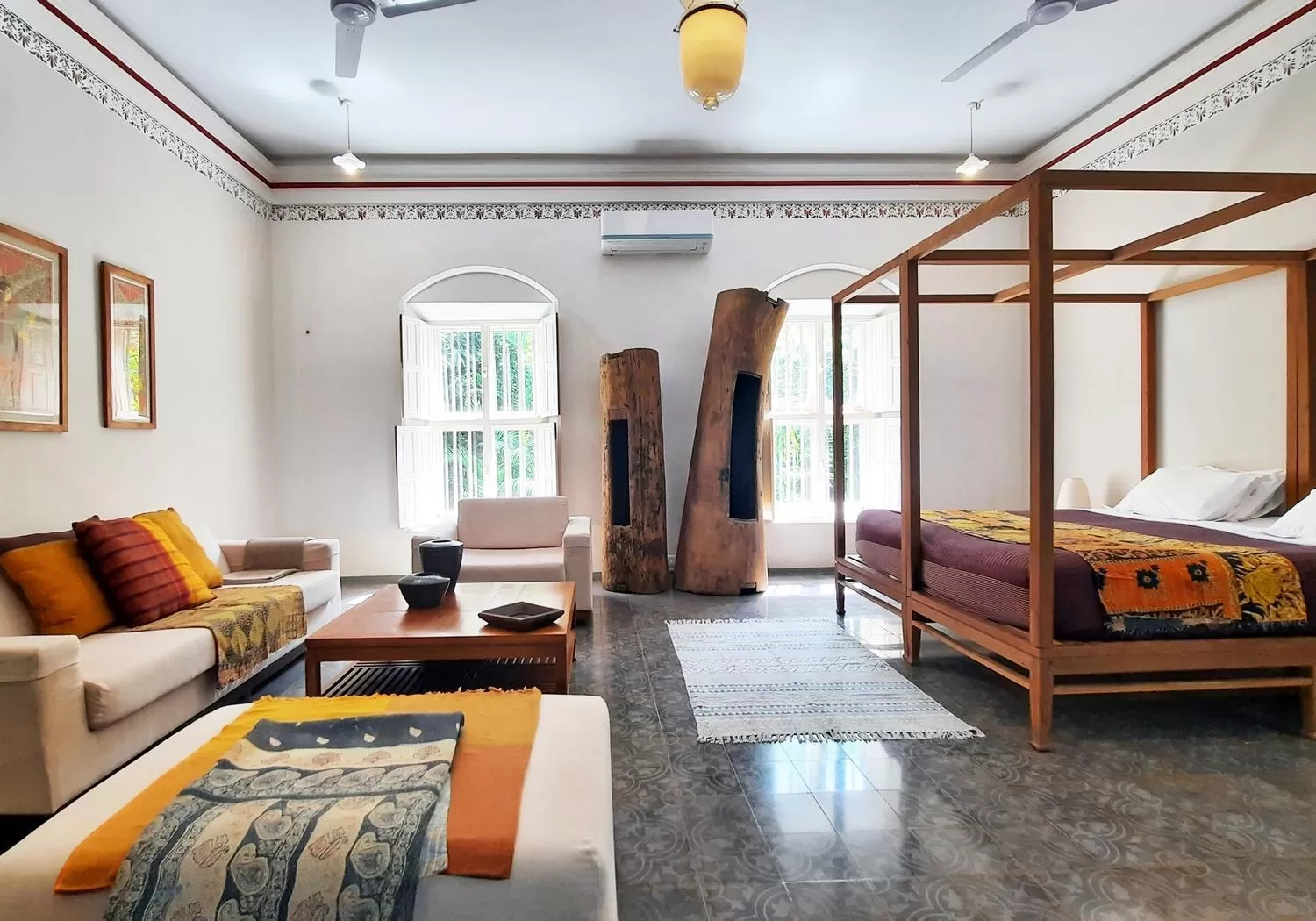 Photo of the whole room, Bed in Saratha Vilas Chettinad