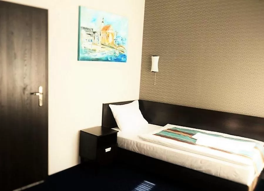 Bed in Hotel Kamienica