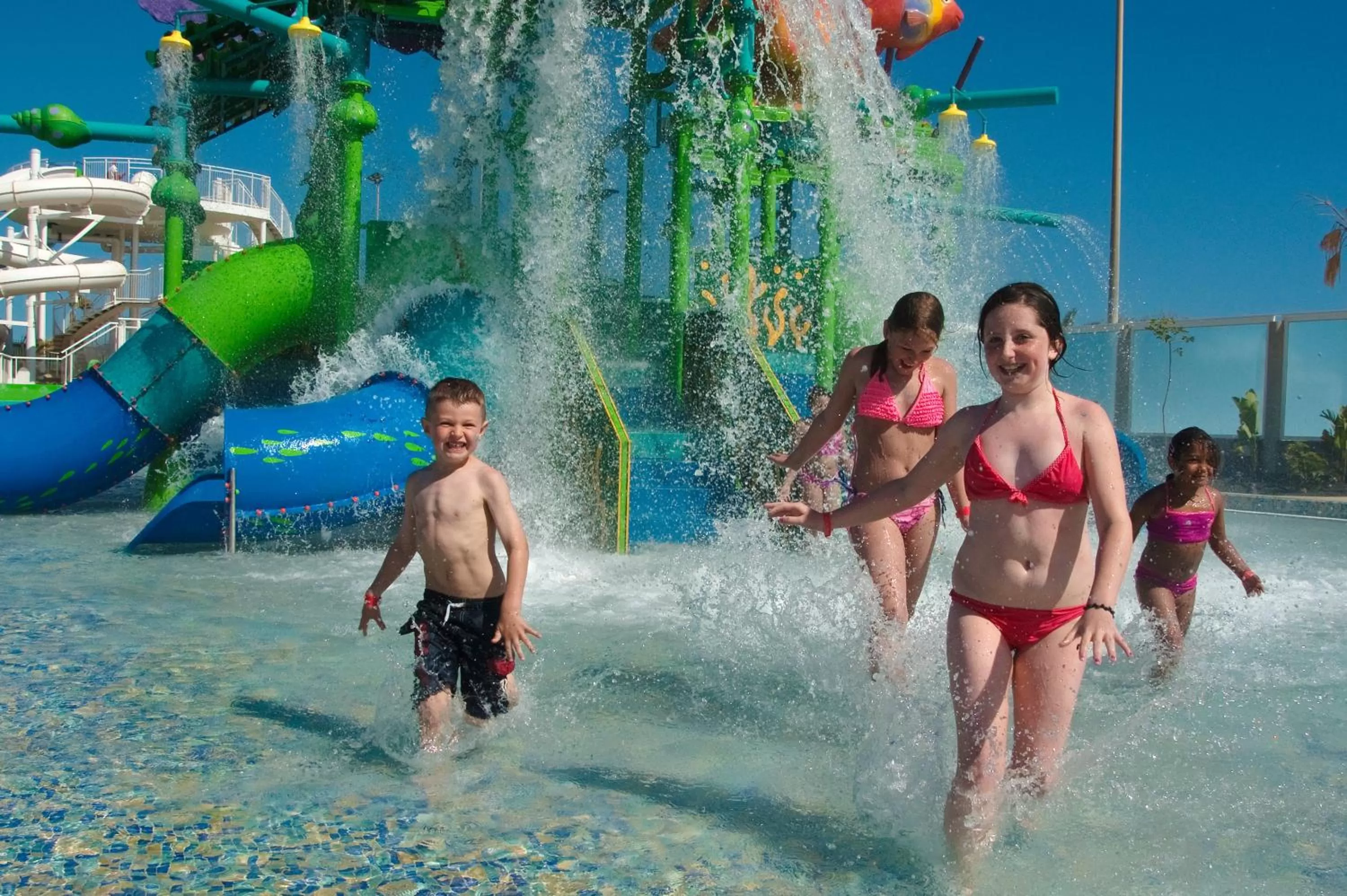 Aqua park in Relaxia Lanzasur Club - Aqualava Water Park
