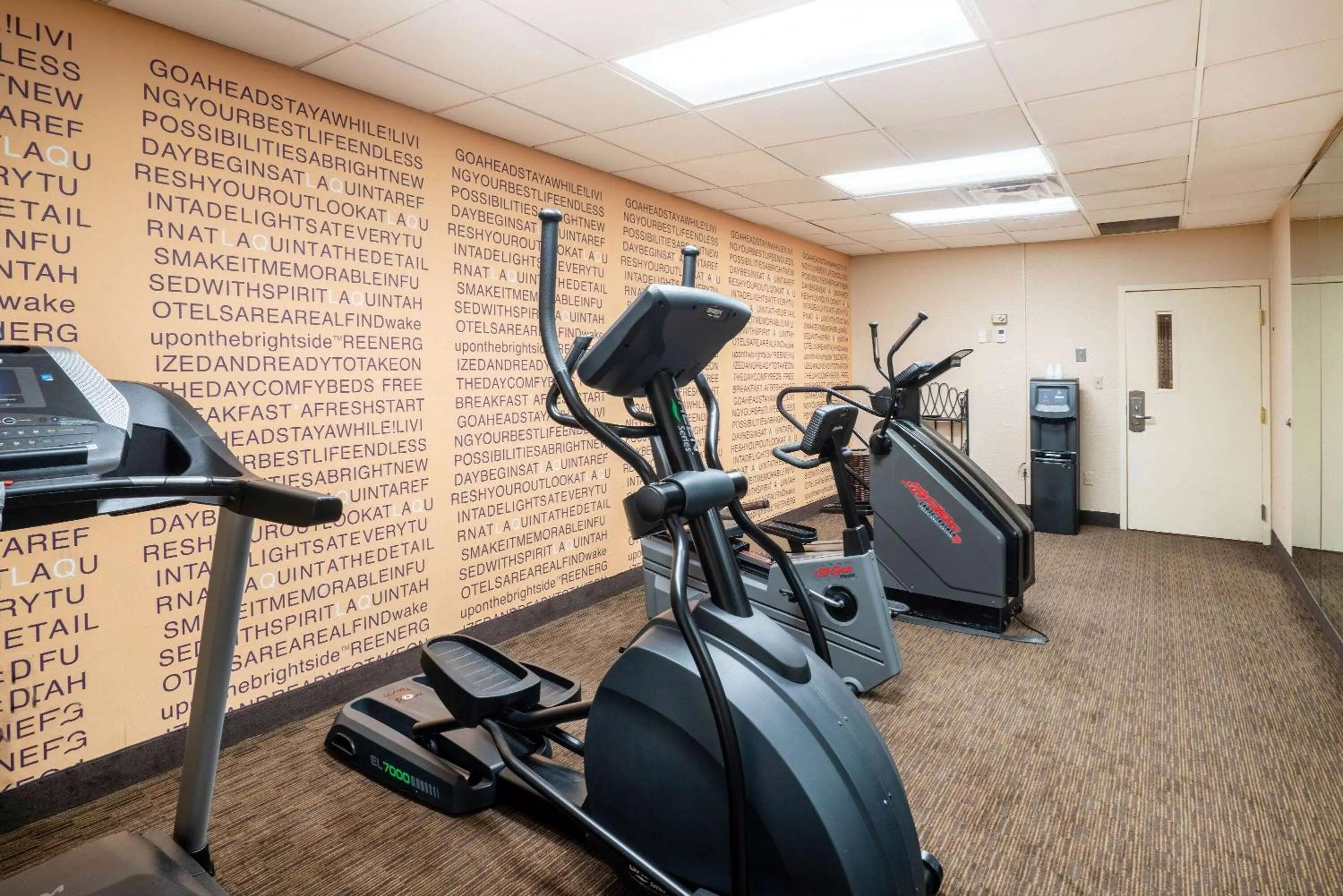 Fitness centre/facilities in La Quinta by Wyndham Nashville Airport/Opryland
