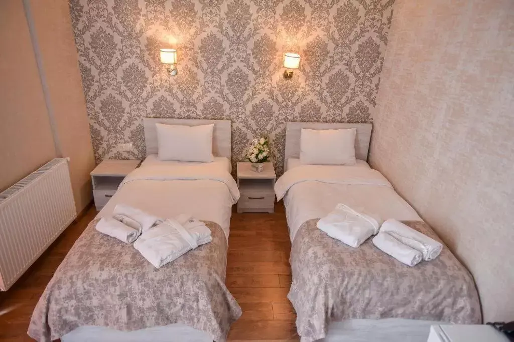 Small Double or Twin Room in MariaLuis Hotel Small Double or Twin Room in MariaLuis Hotel