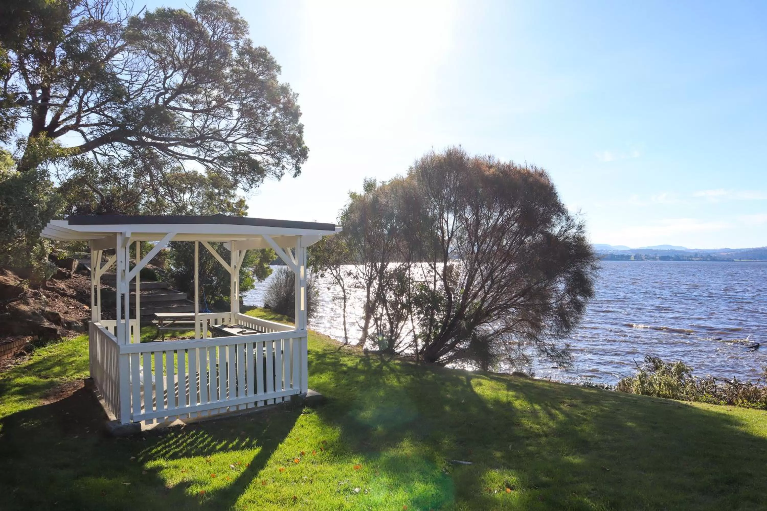 BBQ facilities in Riverfront Motel & Restaurant