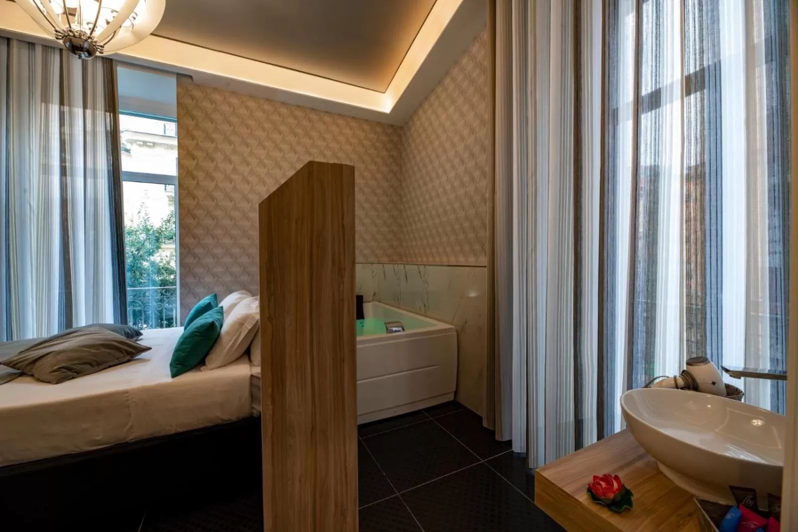 Bathroom in Luna Luxury Bed and Breakfast