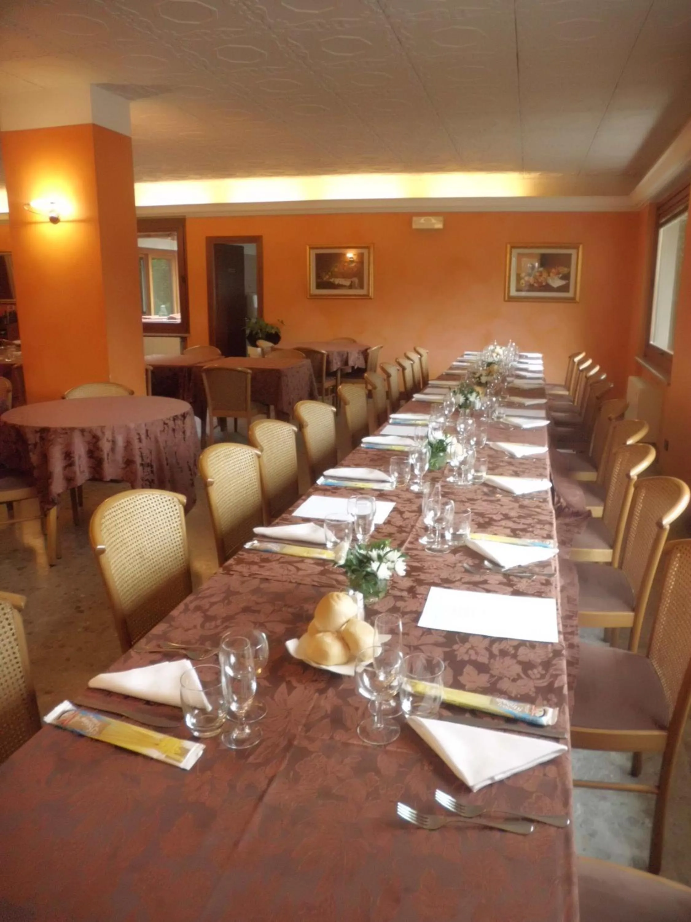 Restaurant/places to eat in Hotel Riposo