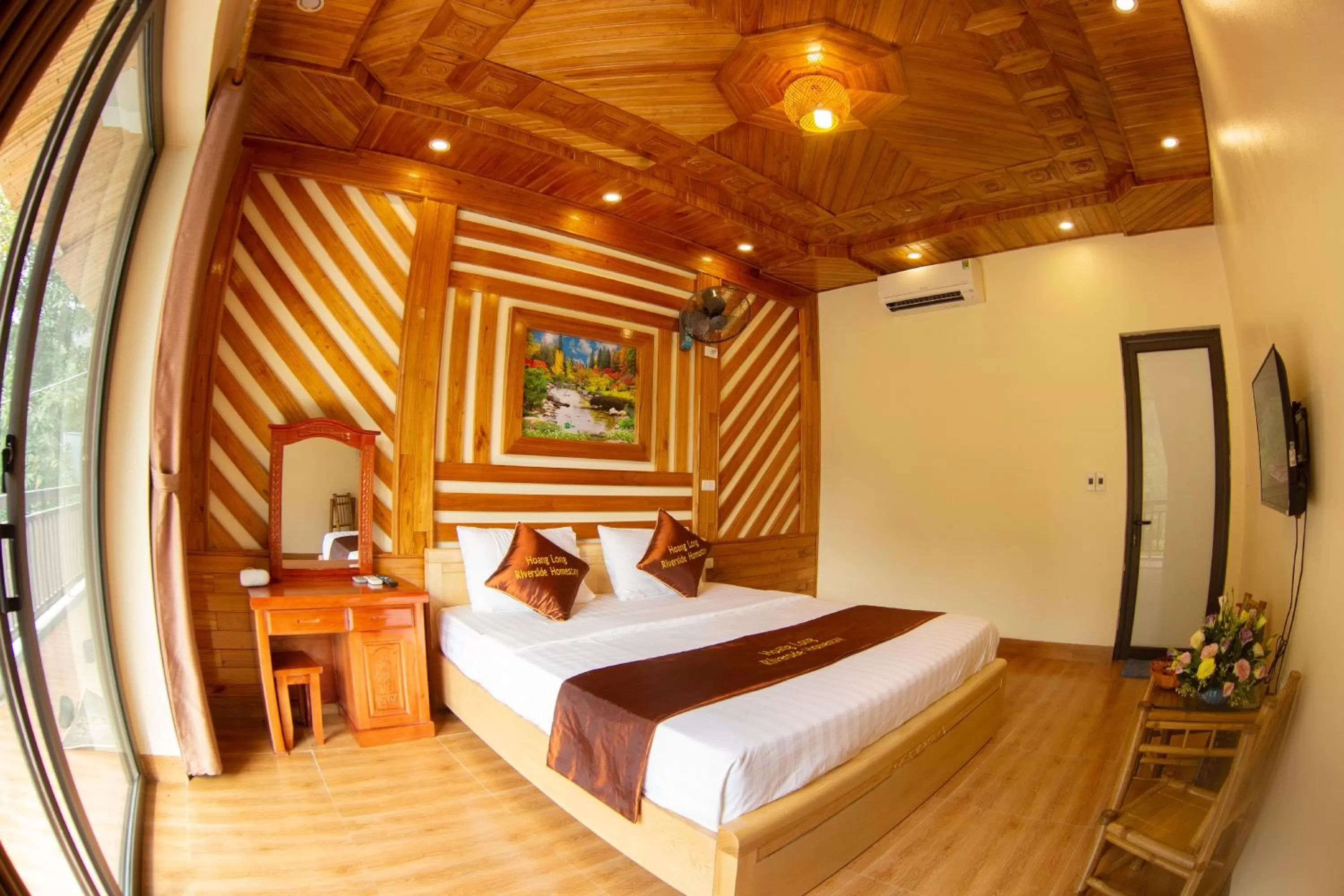 Bed in HoangLong Riverside Homestay