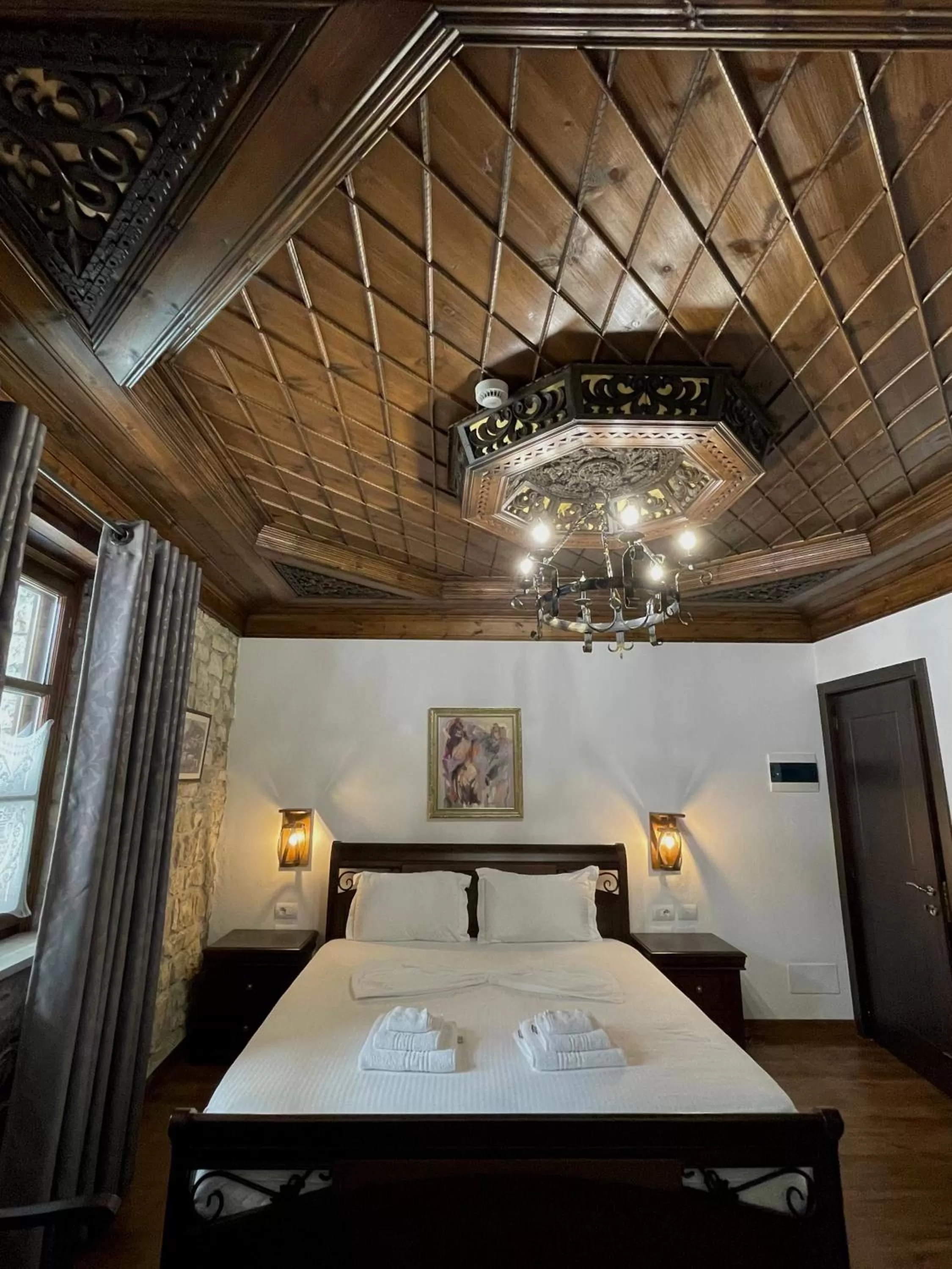 Bed in White House Berat