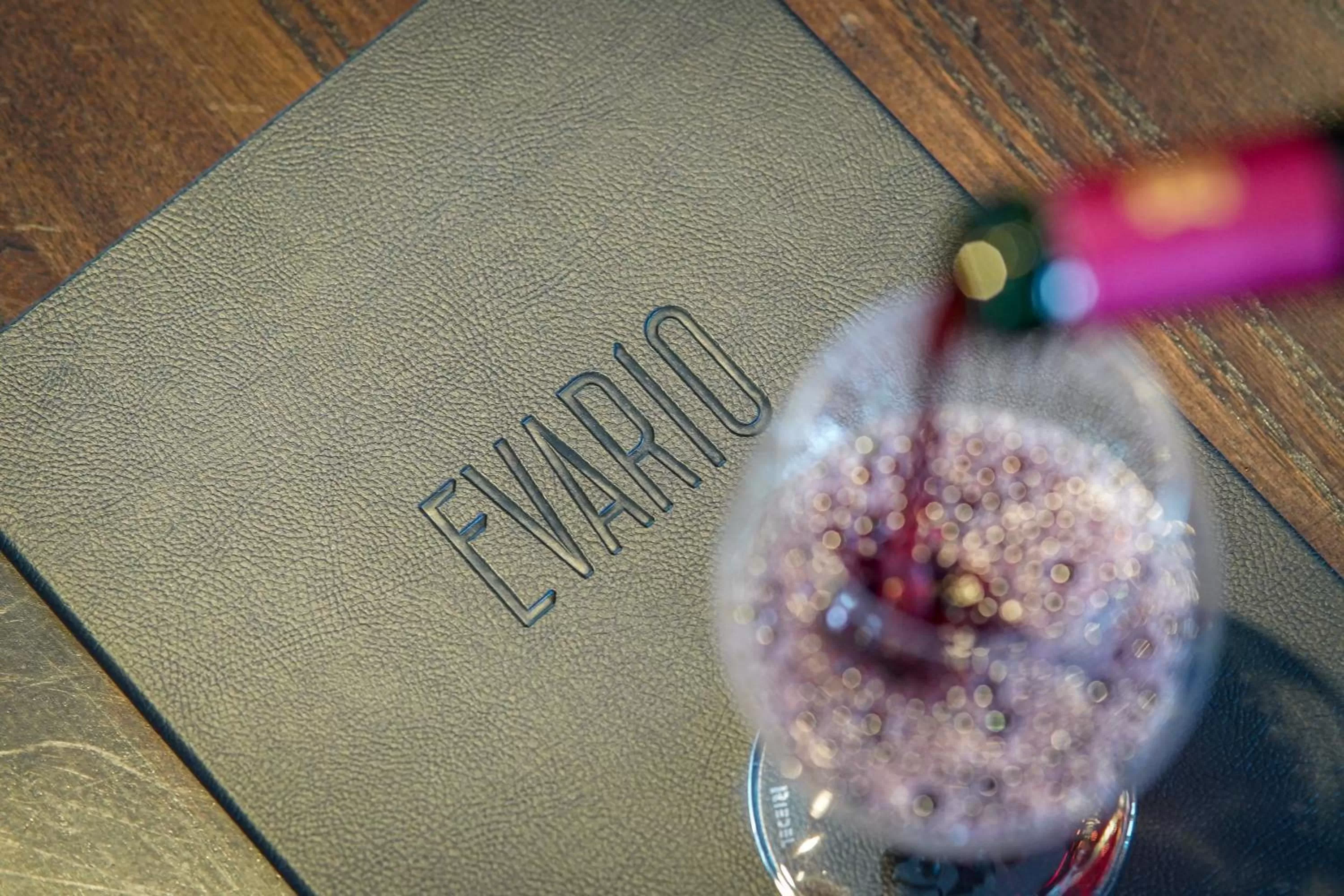 Restaurant/places to eat in Holiday Inn Edmonton South - Evario Events by IHG