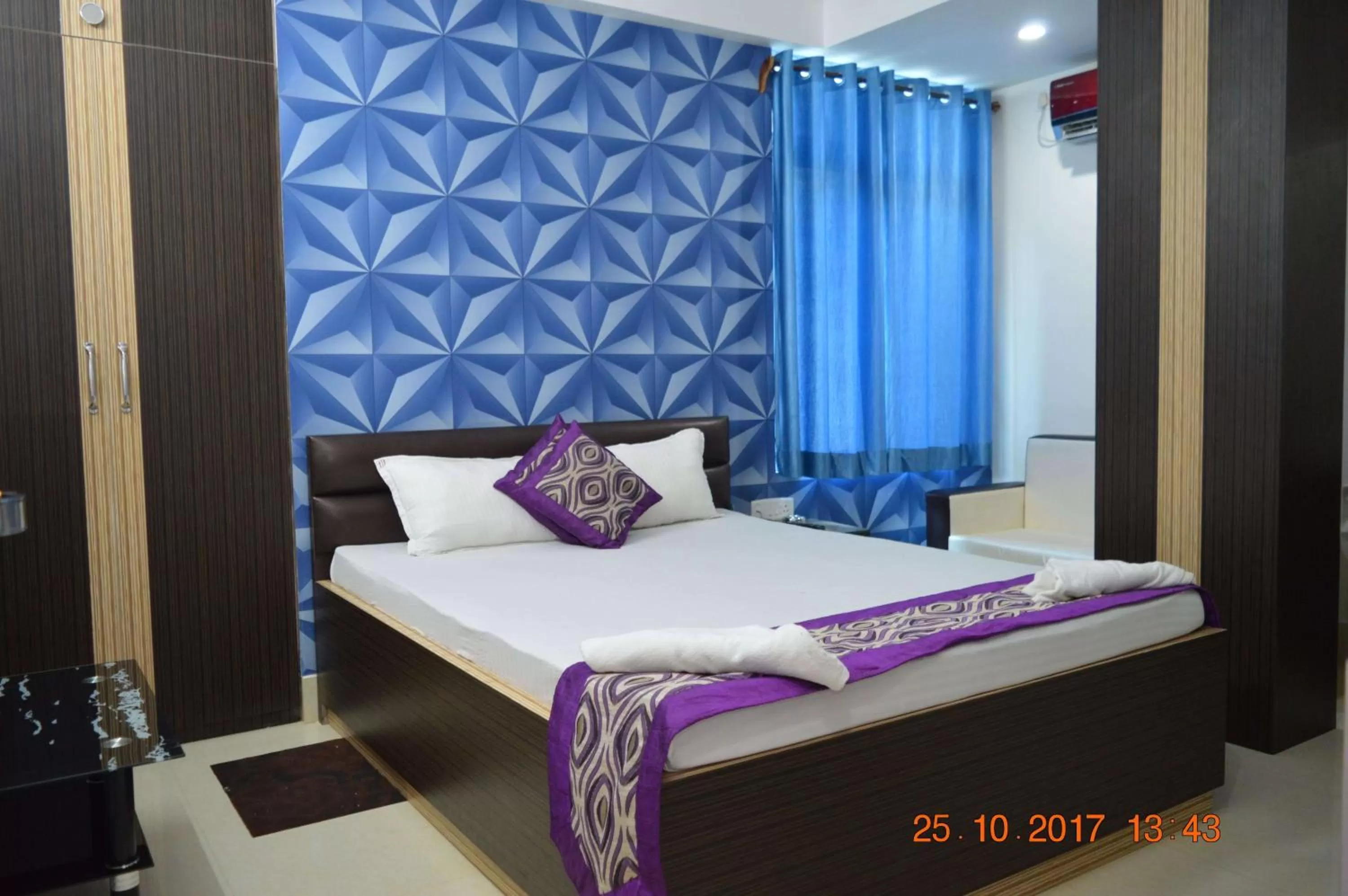 Bed in Hotel Biswanath