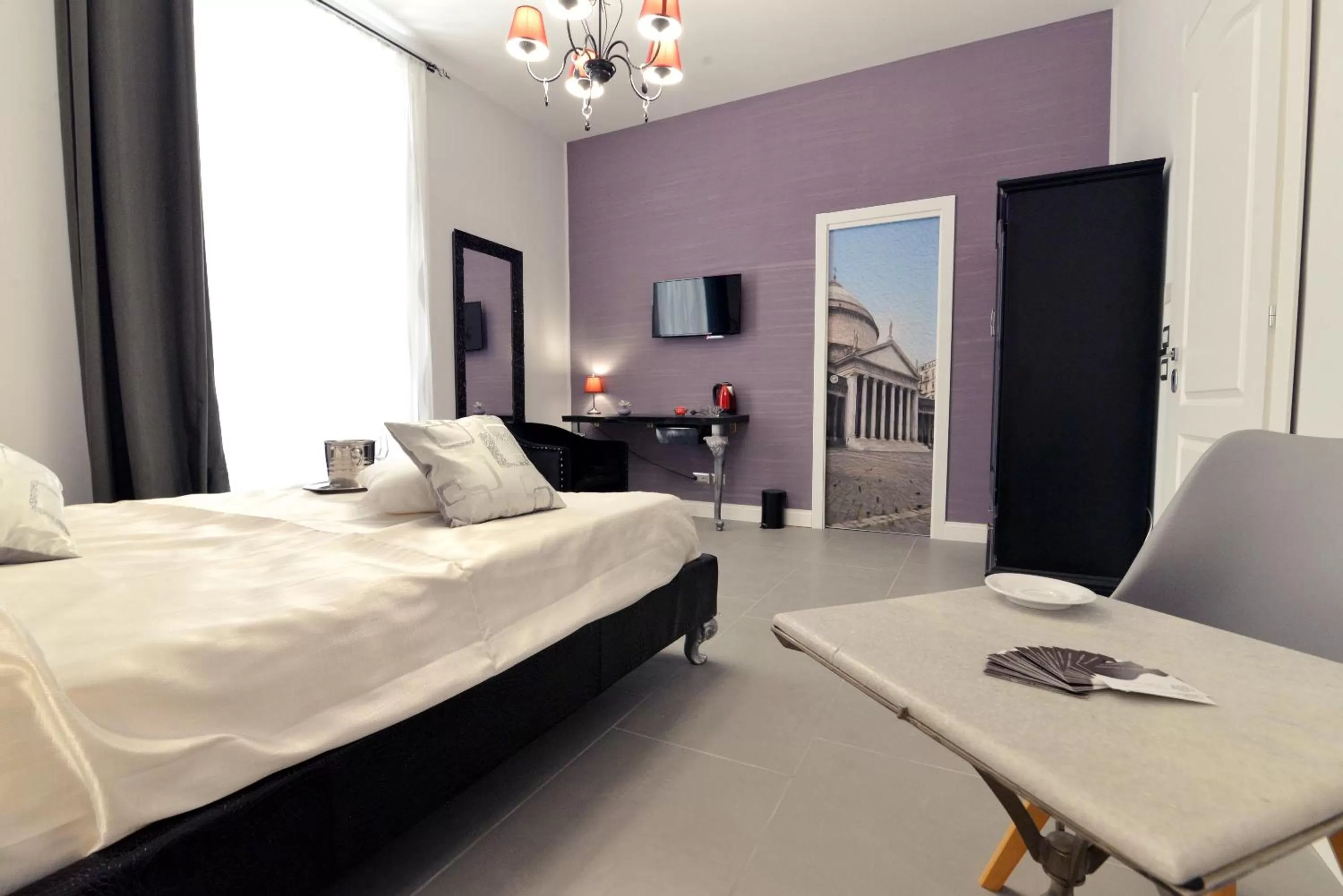 Photo of the whole room, Bed in Chiaia Roof