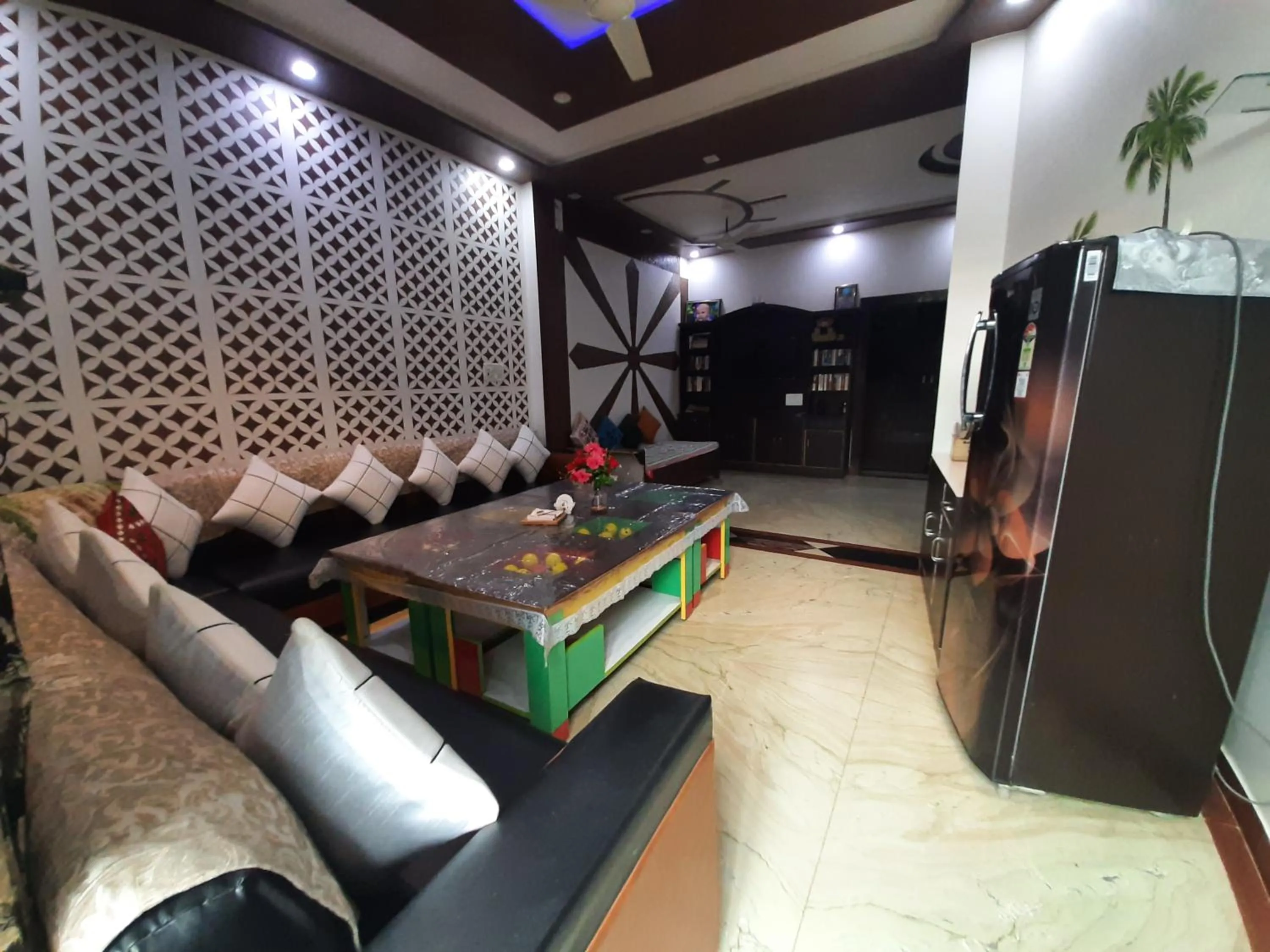 Restaurant/places to eat in Friends Home Stay - Agra