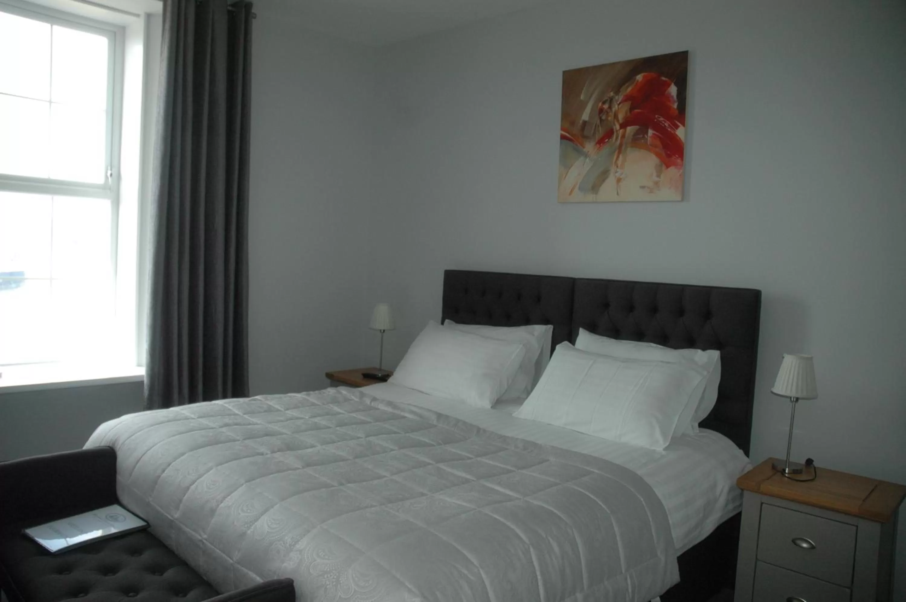 Photo of the whole room, Bed in Maryfield House Hotel