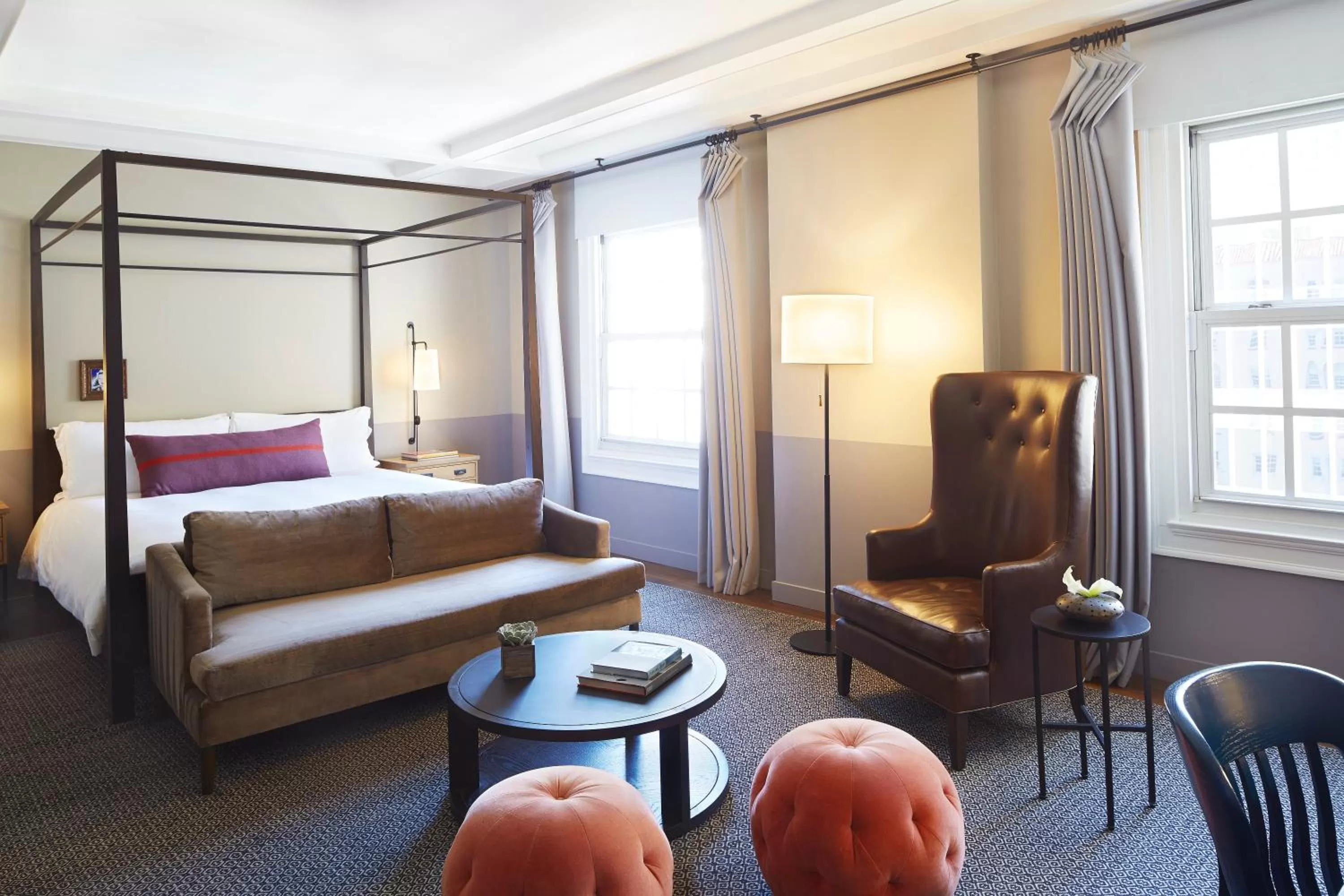 Bedroom, Bed in The Hollywood Roosevelt