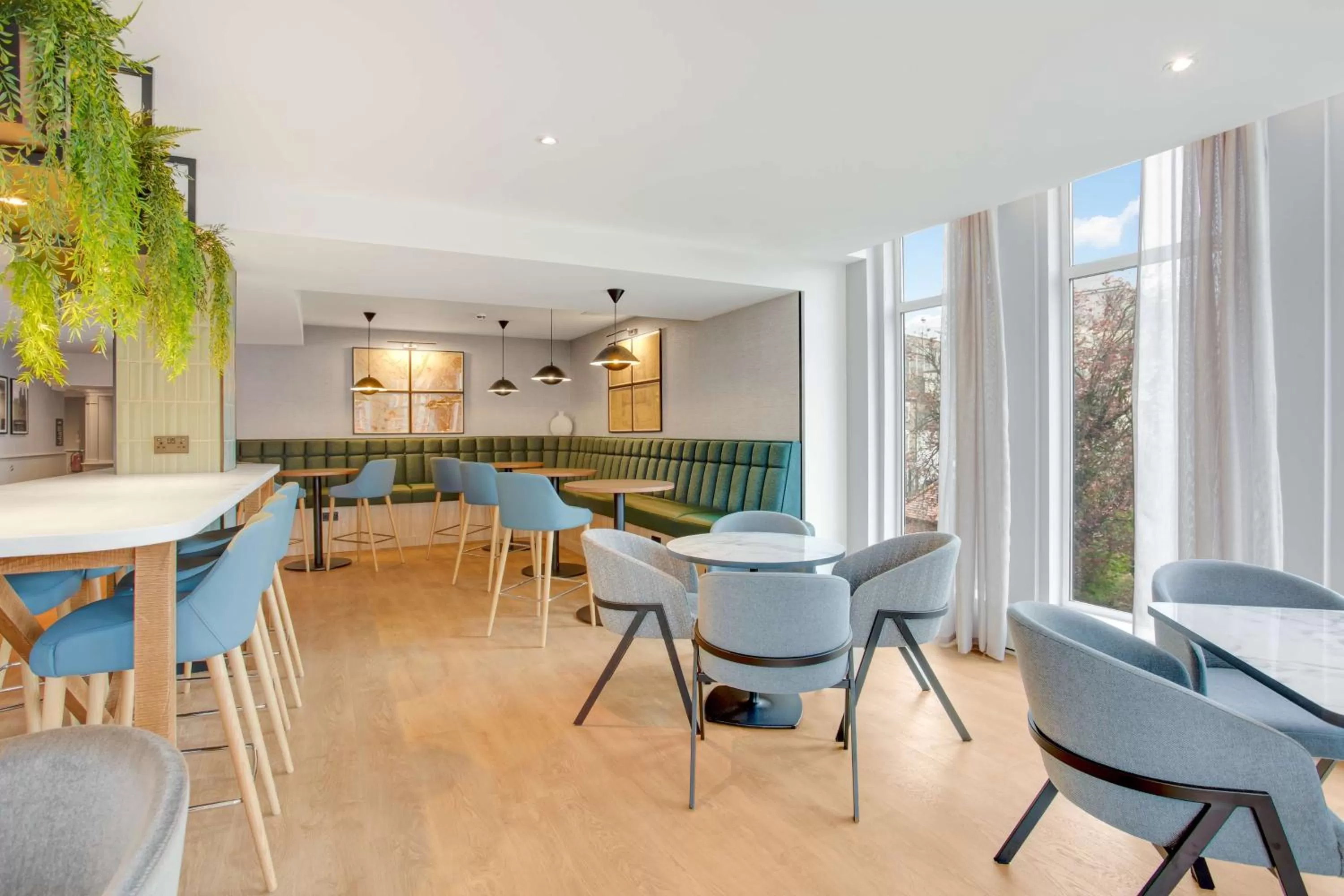 Restaurant/places to eat in Radisson Hotel York