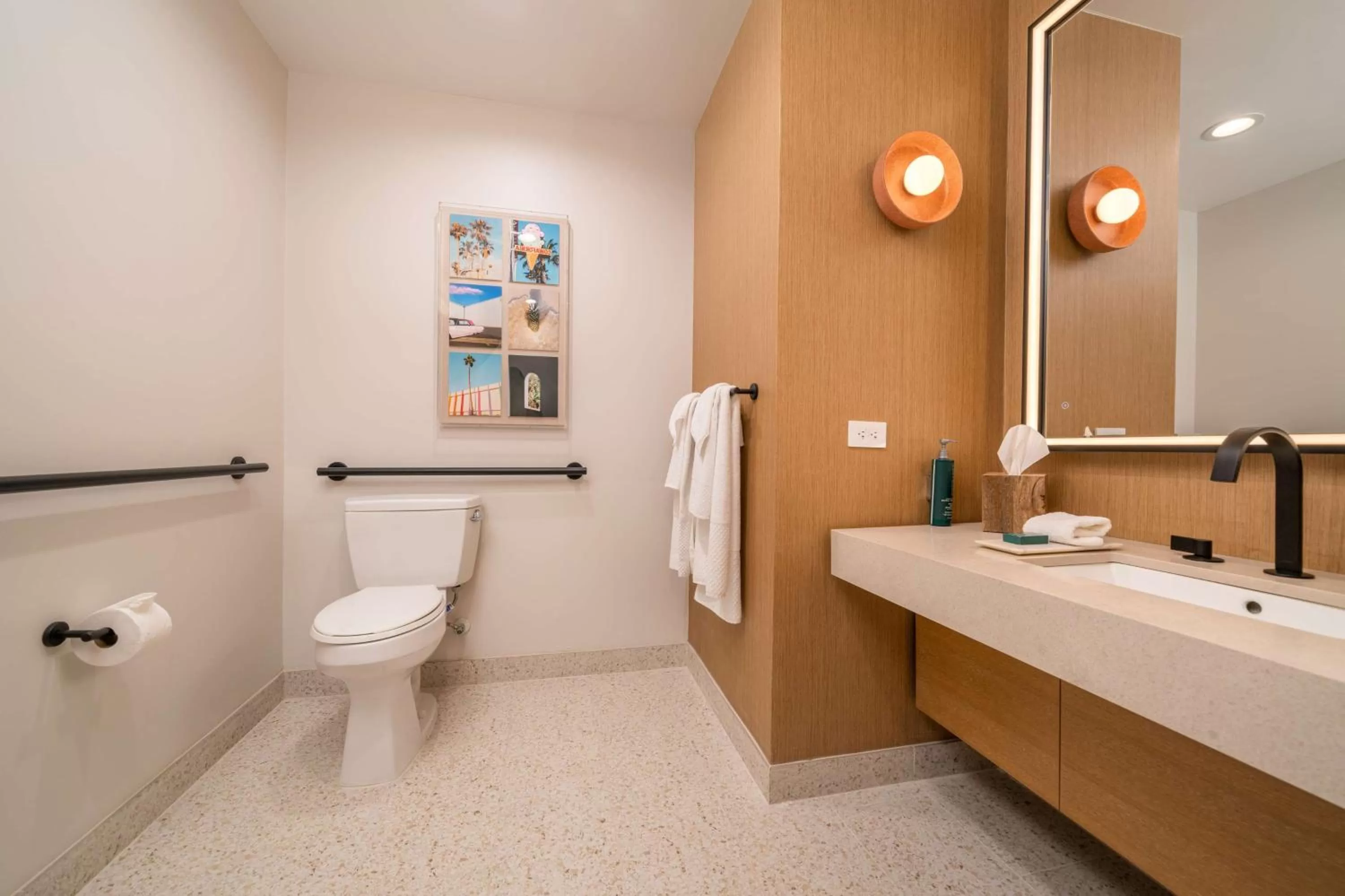 Bathroom in Hilton San Diego Gaslamp Quarter