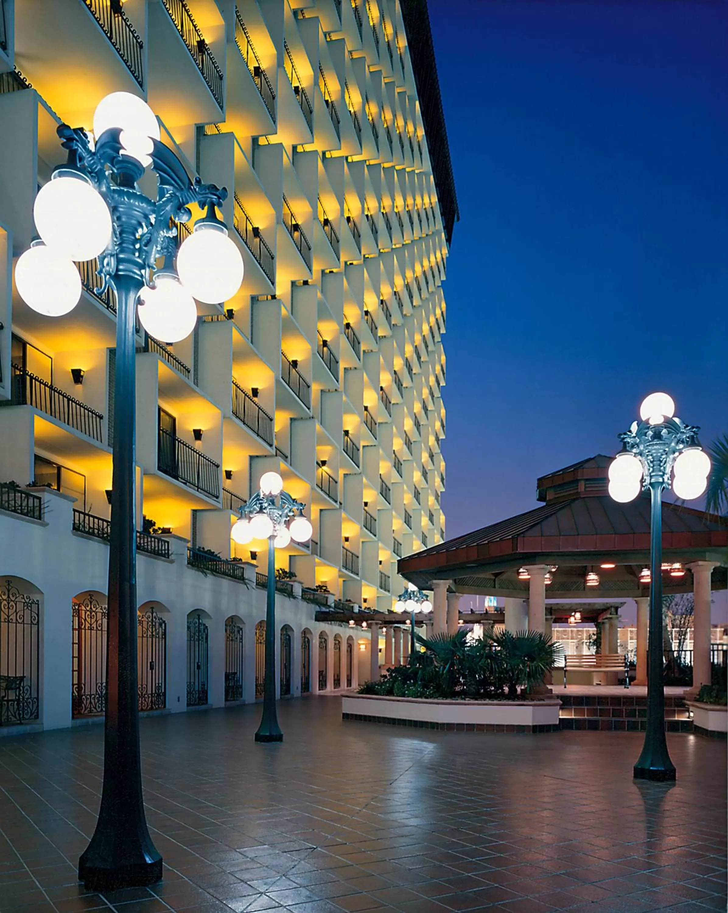 Property building in Hilton Palacio del Rio