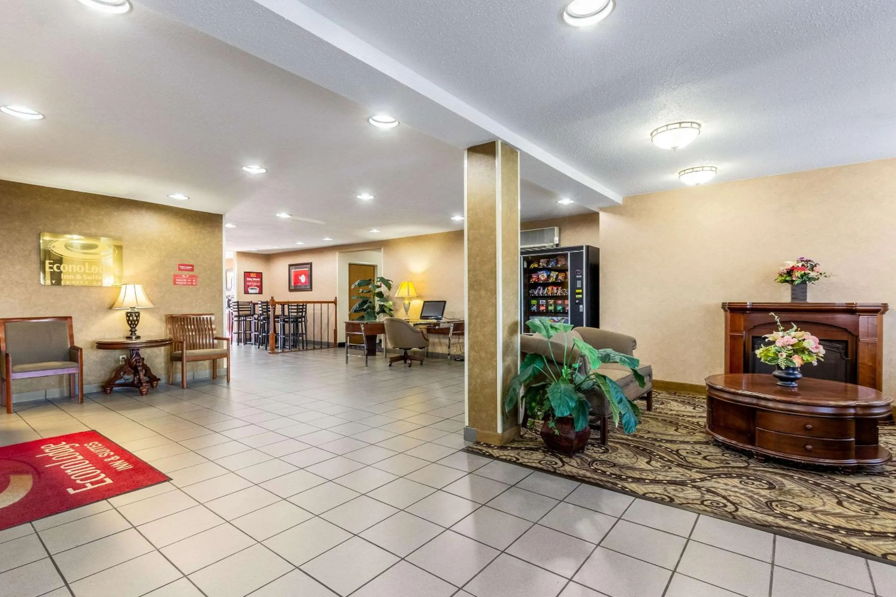 Lobby or reception in Econo Lodge Inn & Suites Evansville East