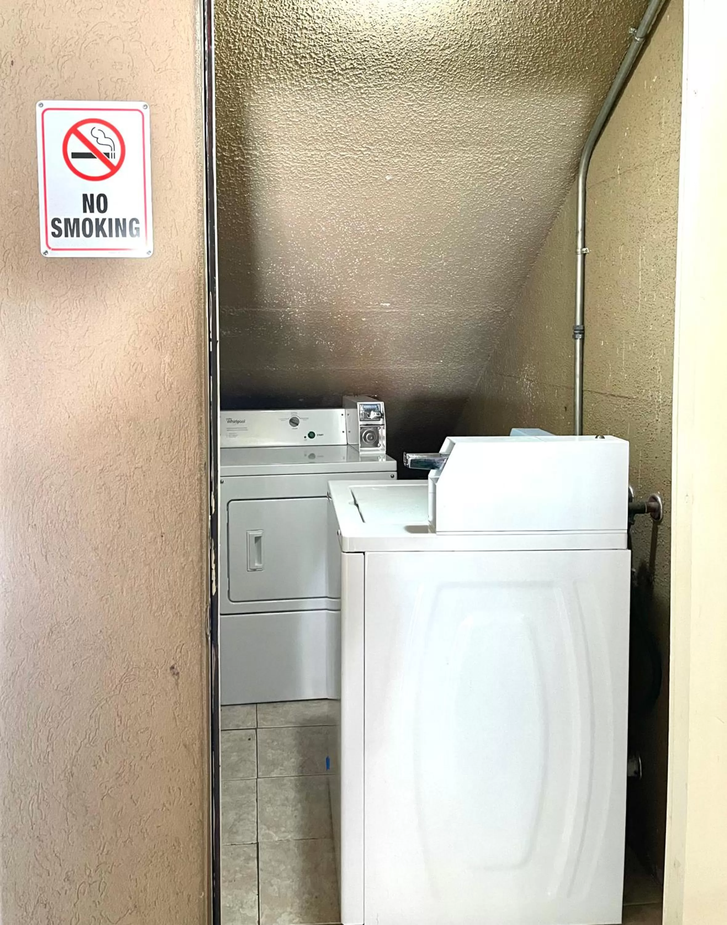 laundry in Majestic Inn