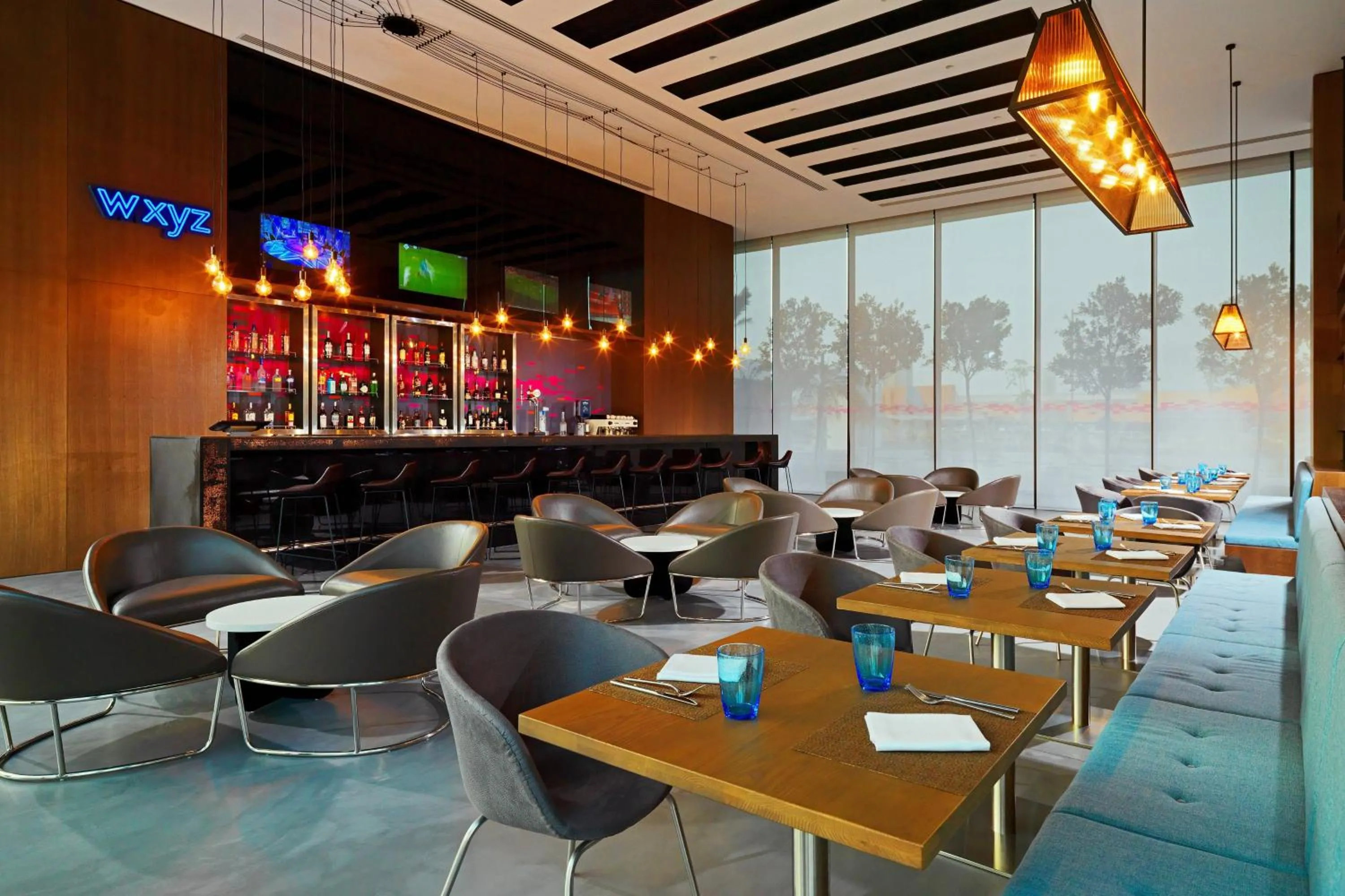 Lounge or bar in Aloft Me'aisam, Dubai