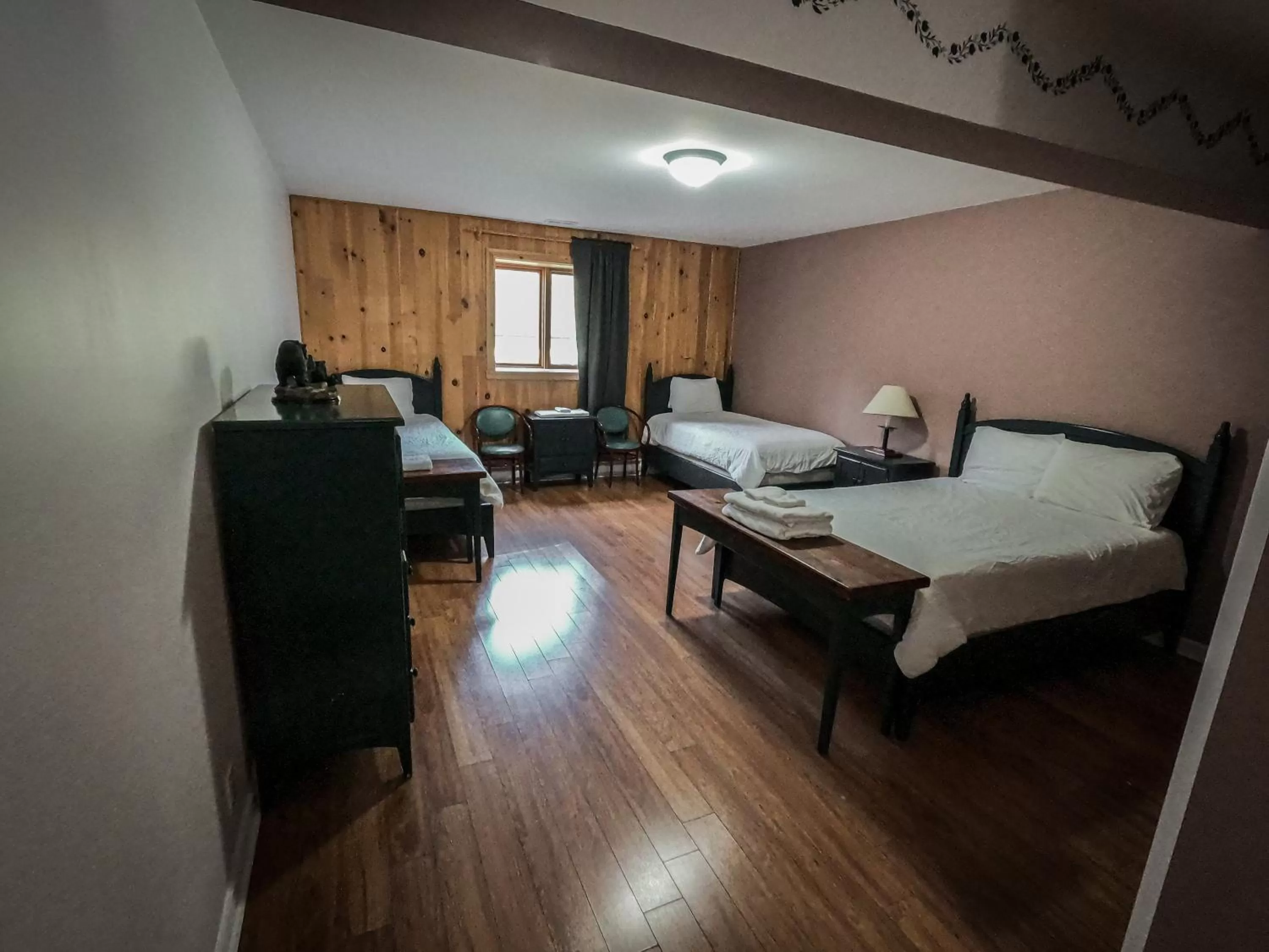 Bed in Camp Taureau - Altaï Canada