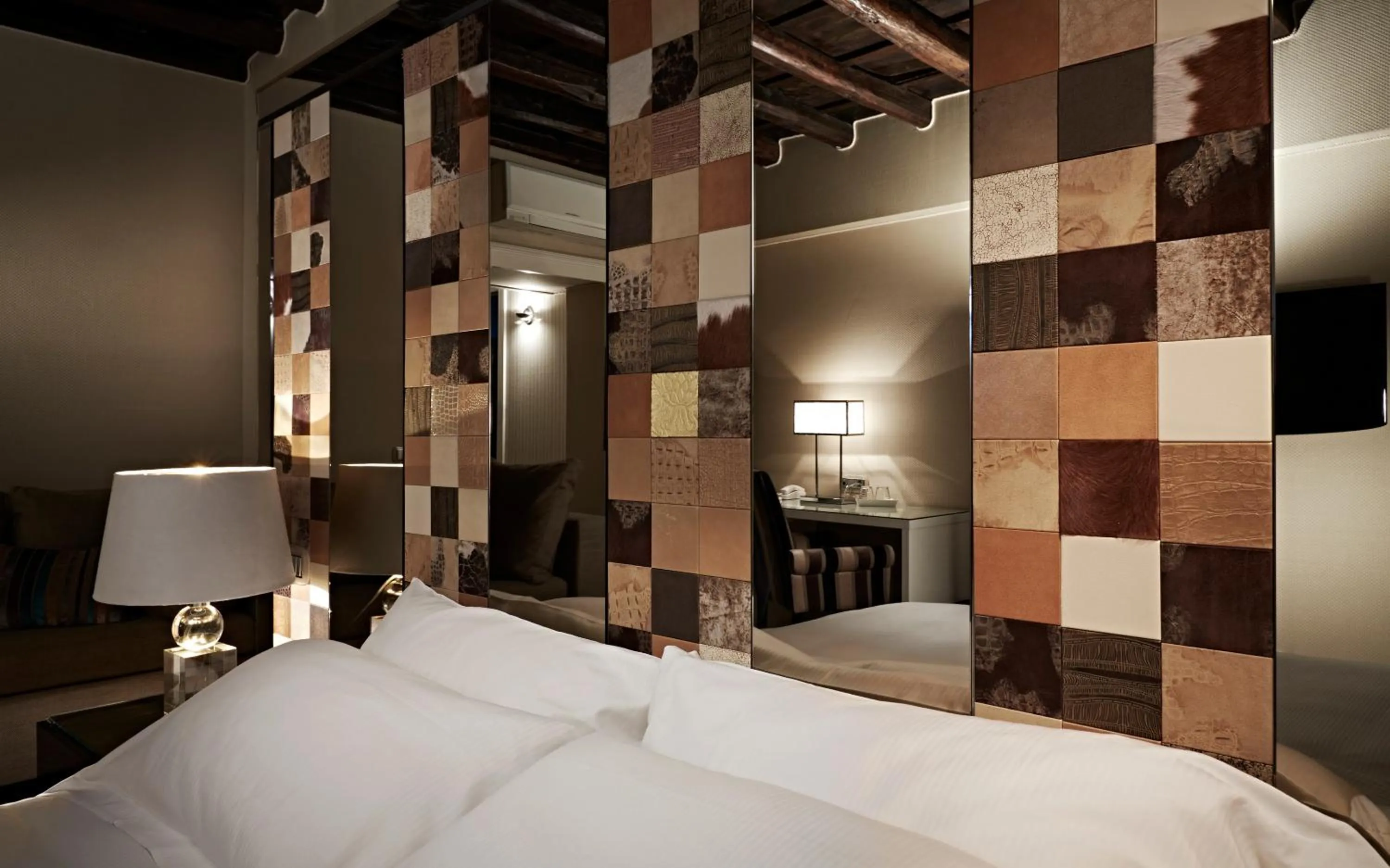 Bedroom, Bed in Spagna Royal Suite