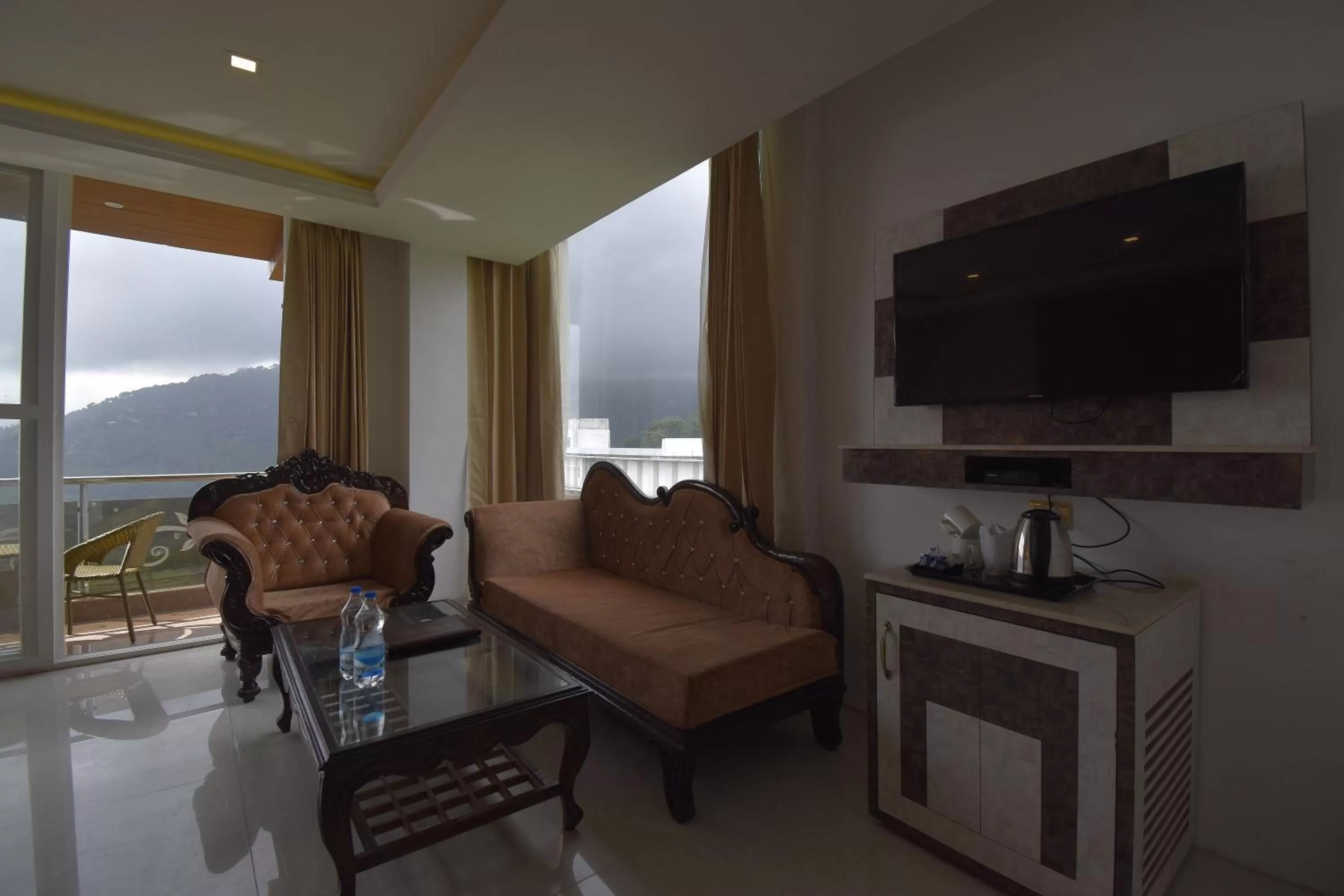 TV and multimedia, Seating Area in The Royal Castle AC Centralized