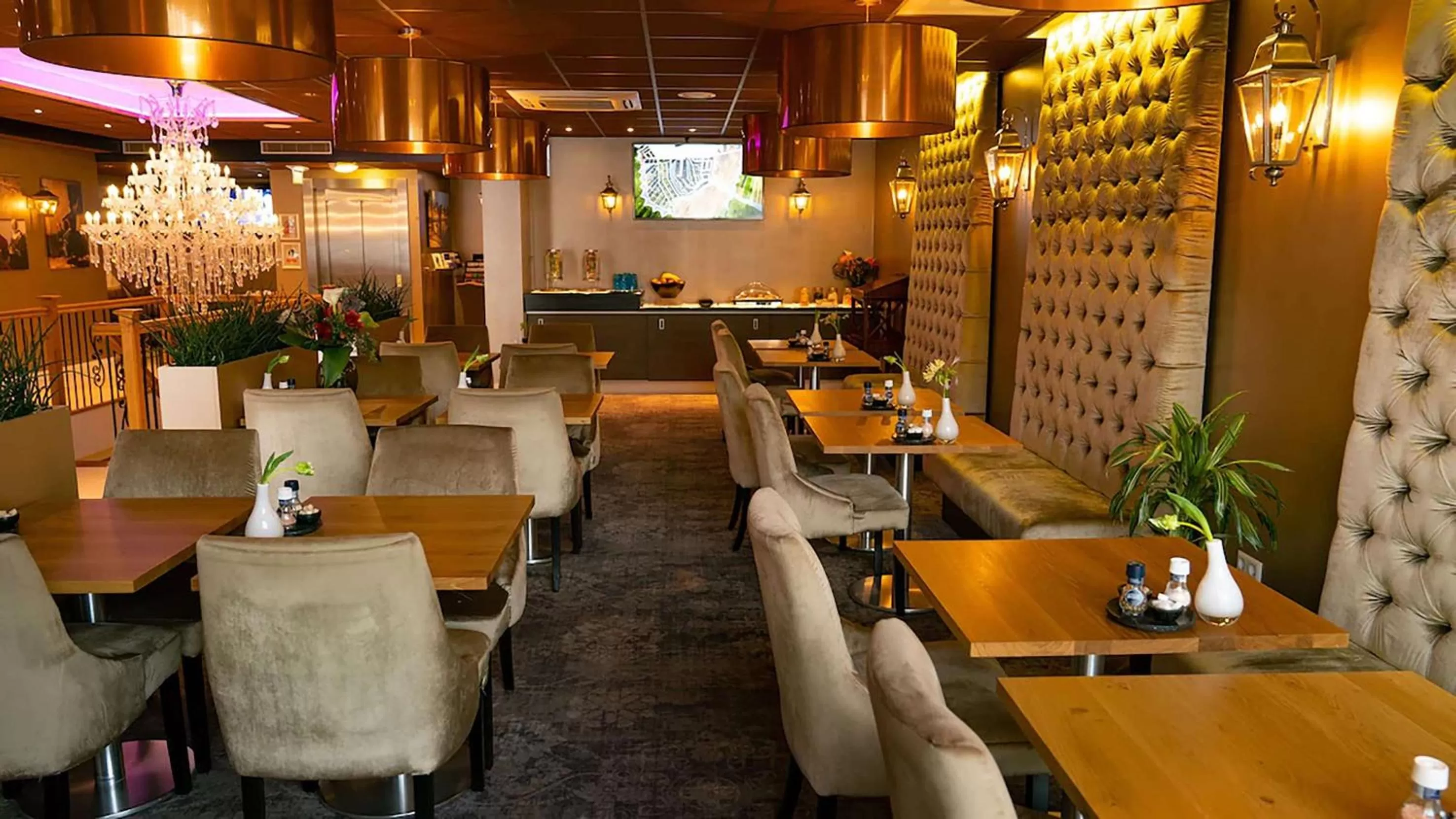 Restaurant/Places to Eat in Luxury Suites Amsterdam