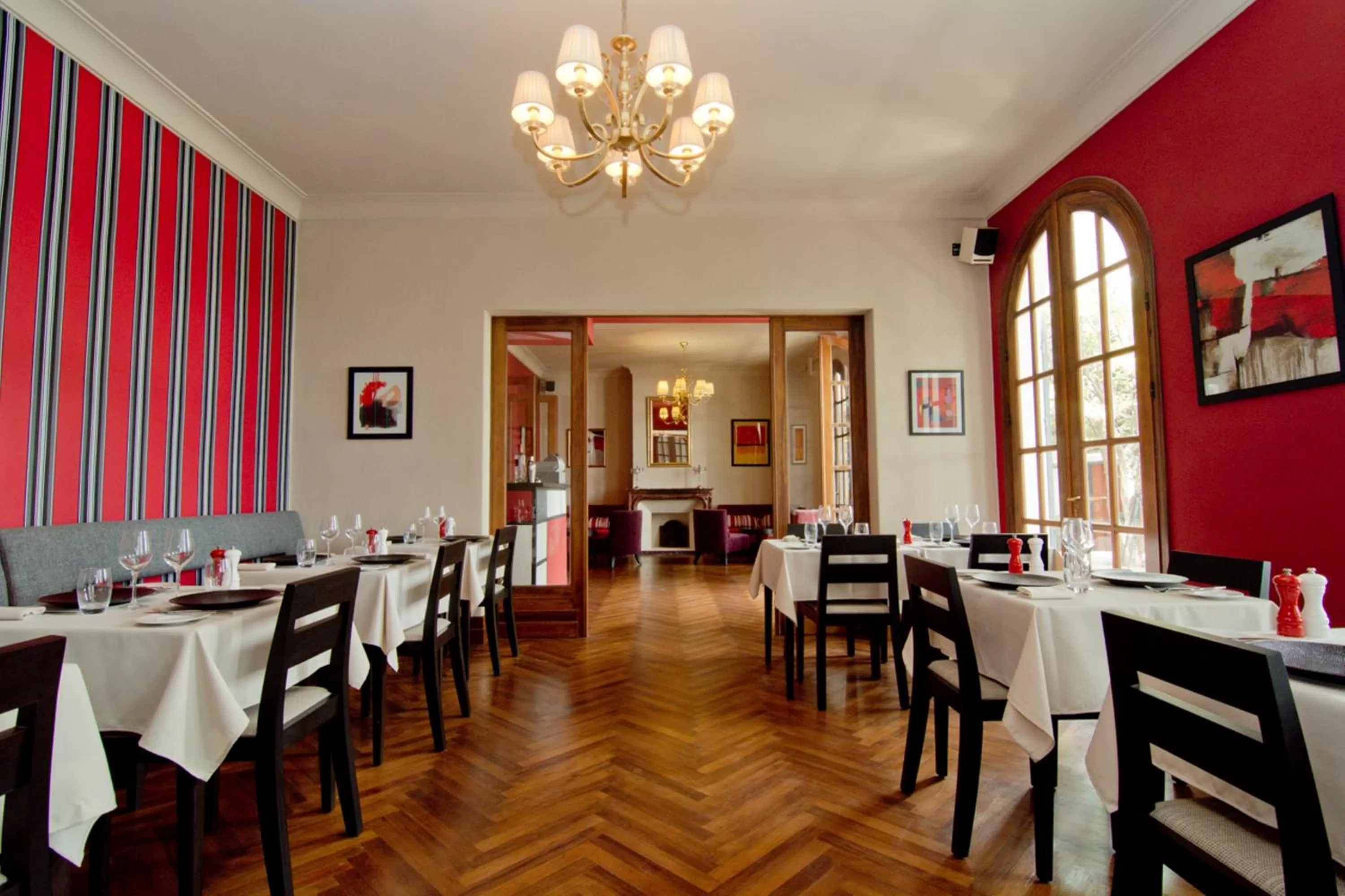 Restaurant/Places to Eat in The Citizen