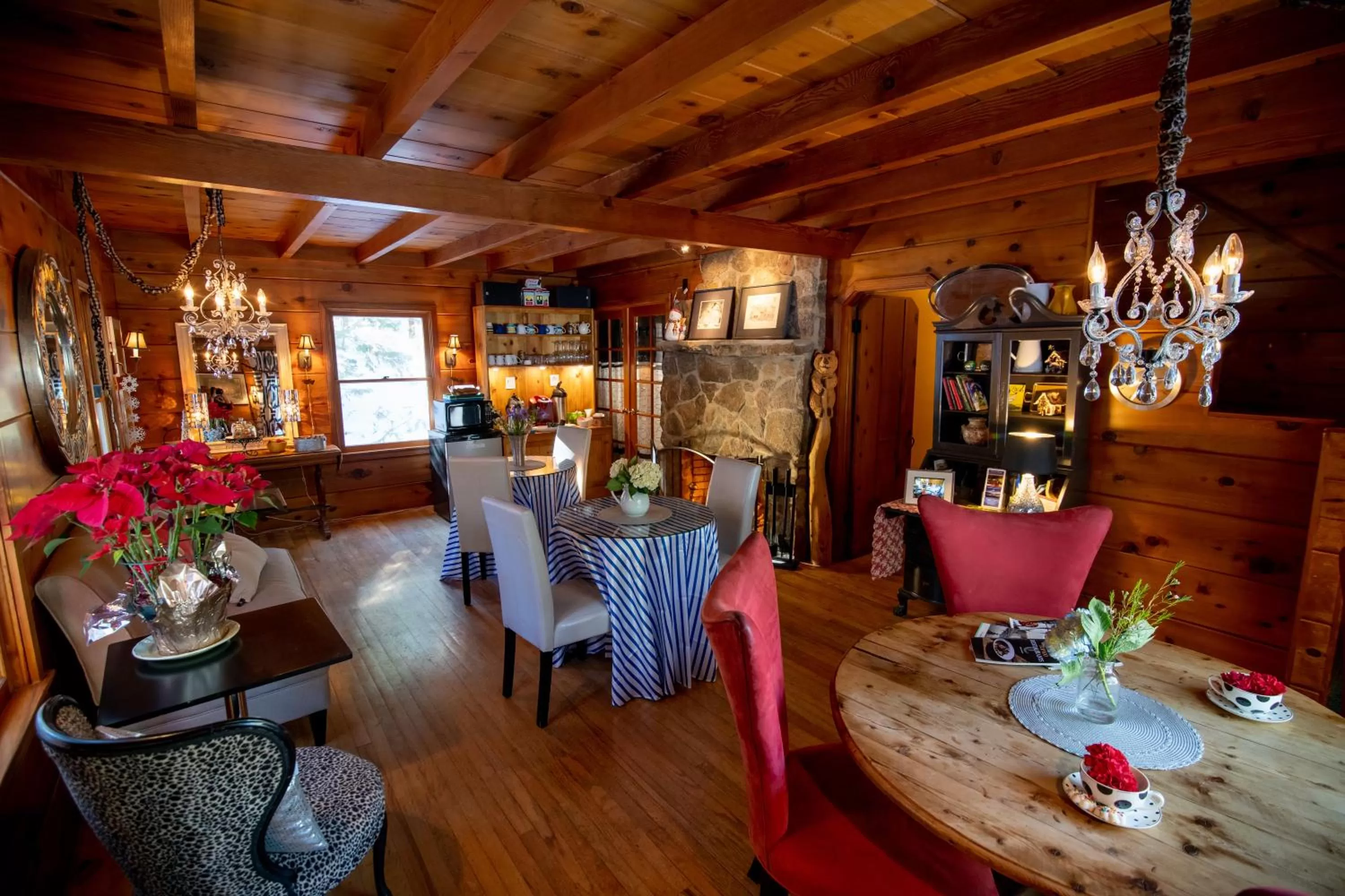 Breakfast in Elliott House Boutique Inn