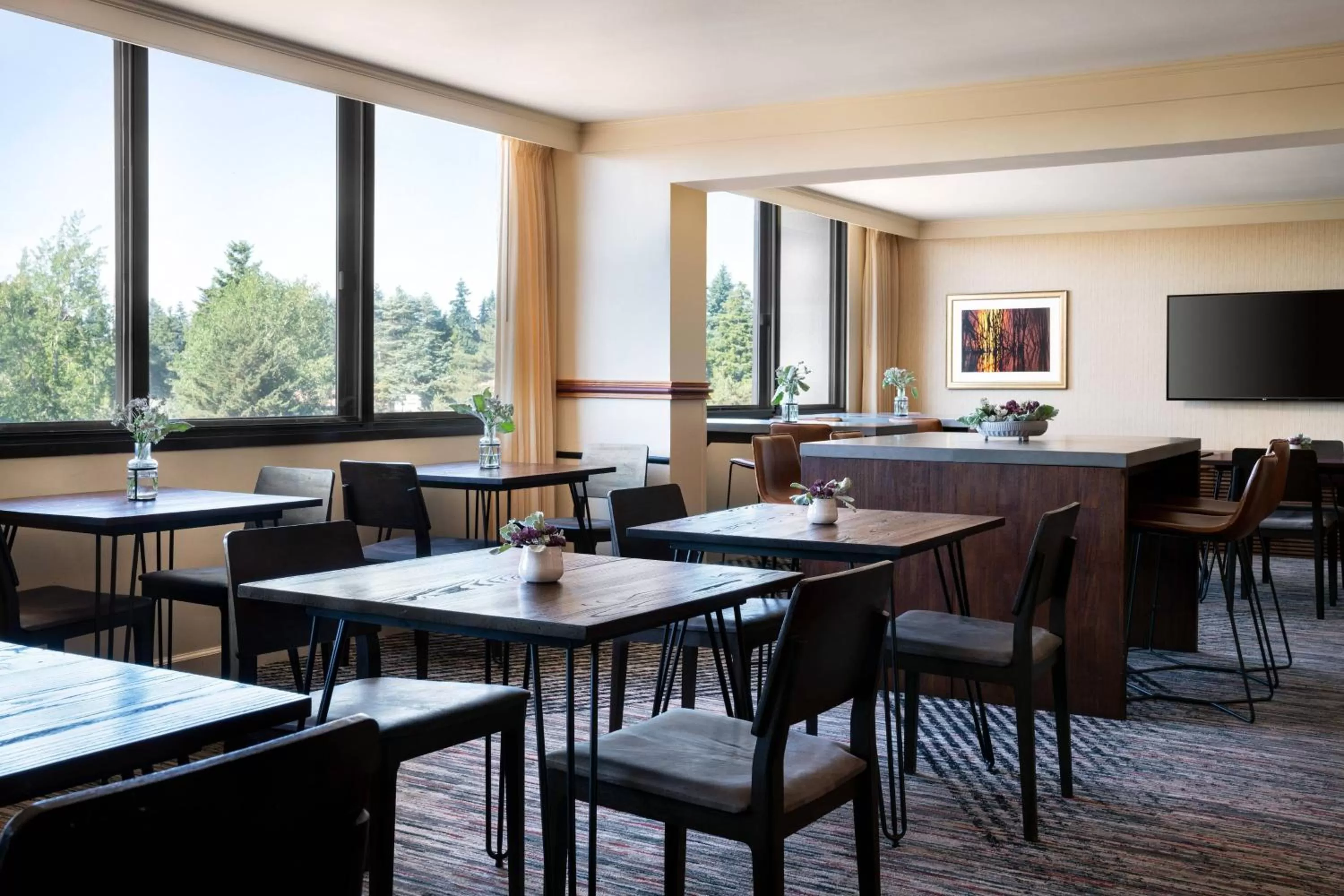 Lounge or bar in Seattle Airport Marriott