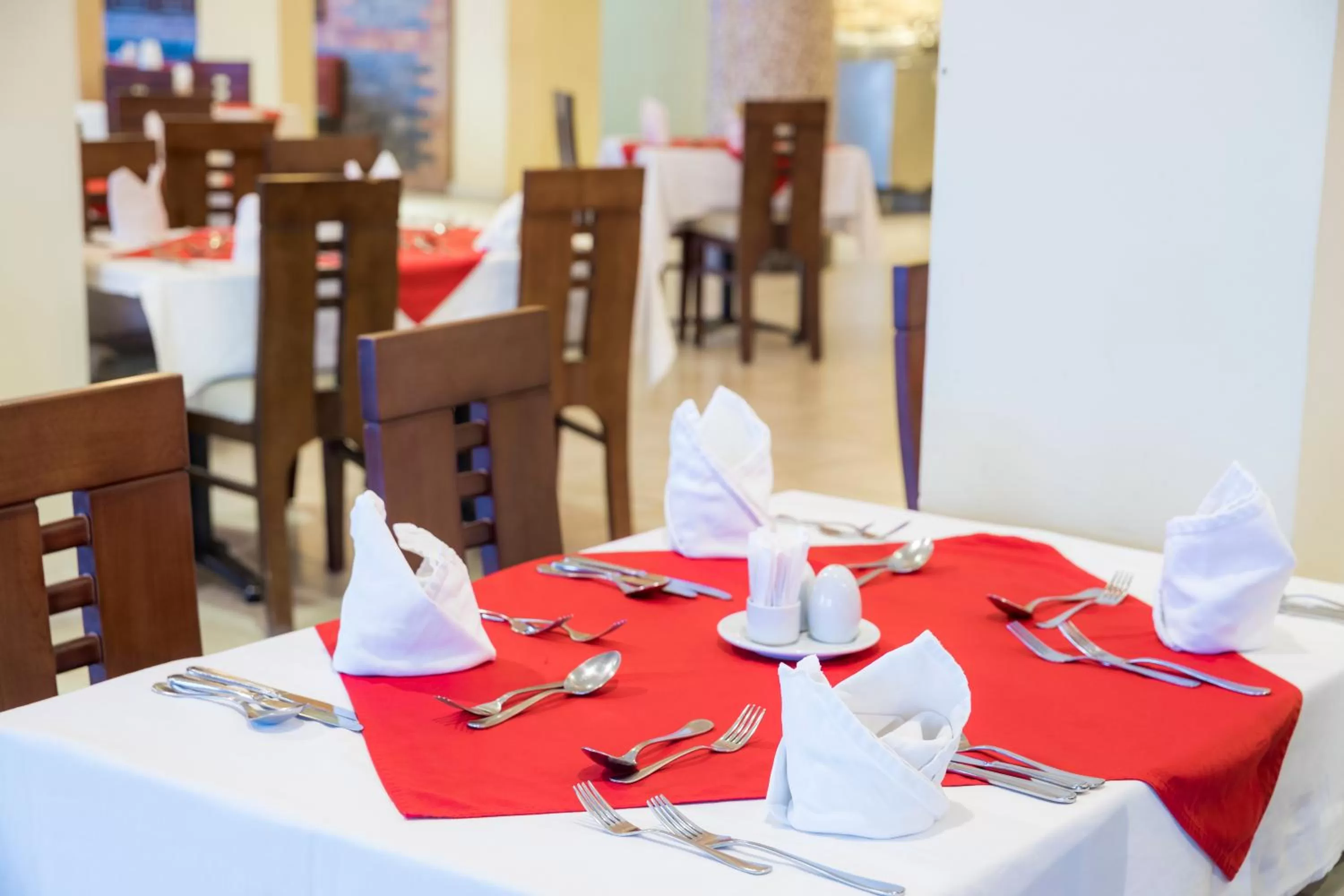 Restaurant/places to eat in Coral Sun Beach