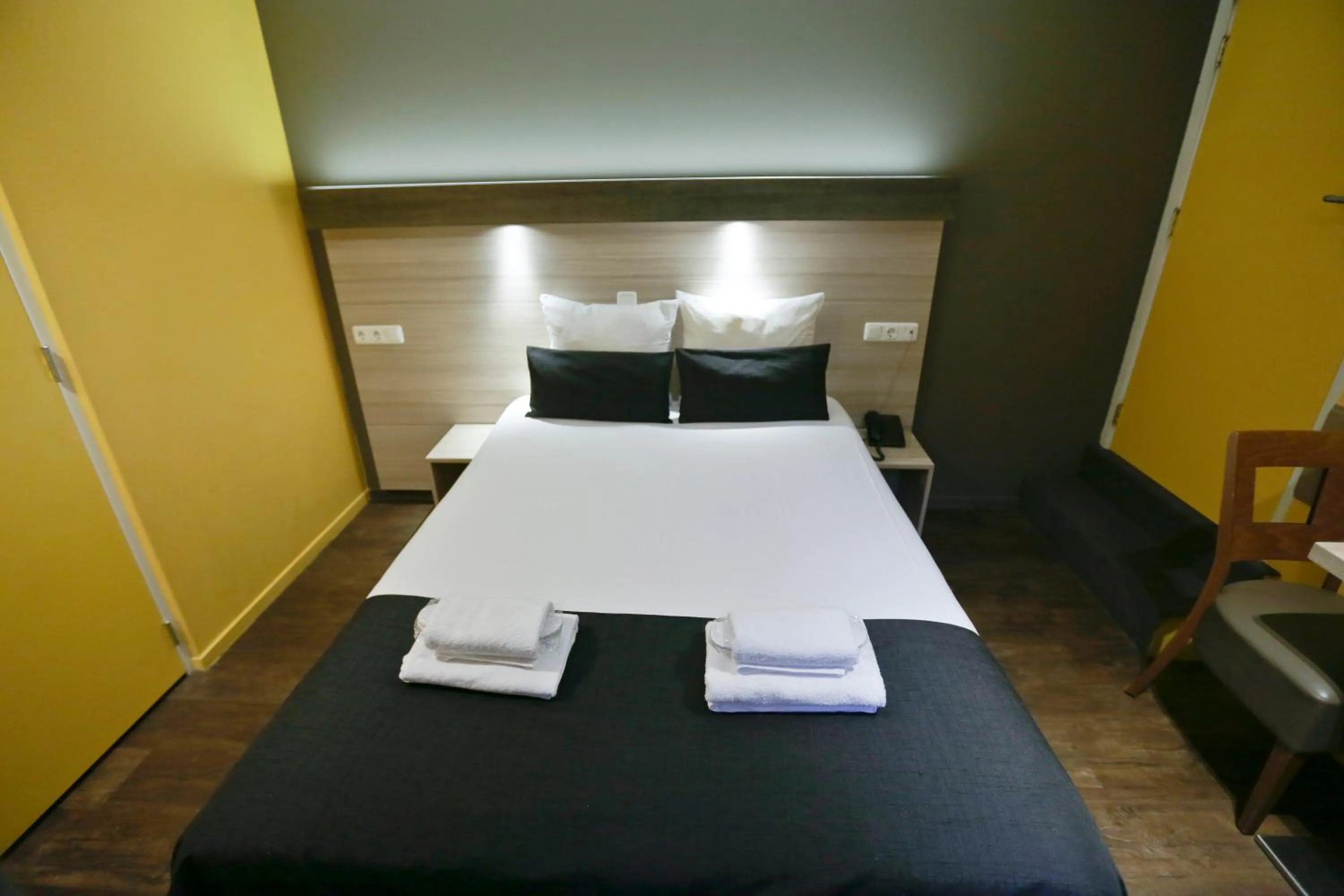 Bed in City Hotel Amsterdam