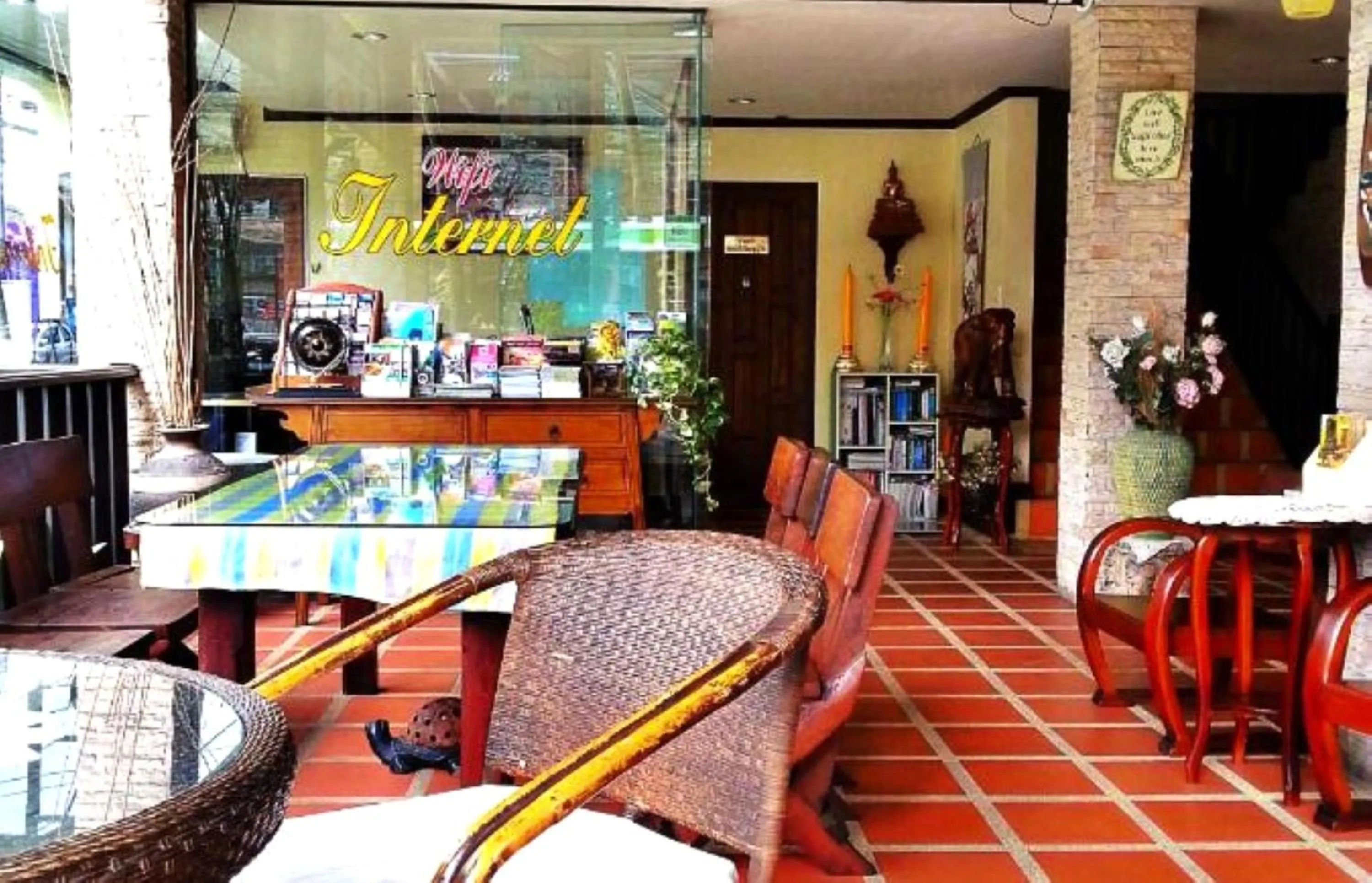 Communal lounge/ TV room in Andaman House SHA Plus